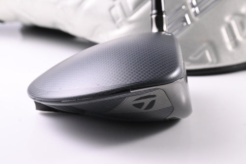 Taylormade Qi35 Max Driver / 10.5 Degree / Regular Flex Vanquish Blue 4 Shaft