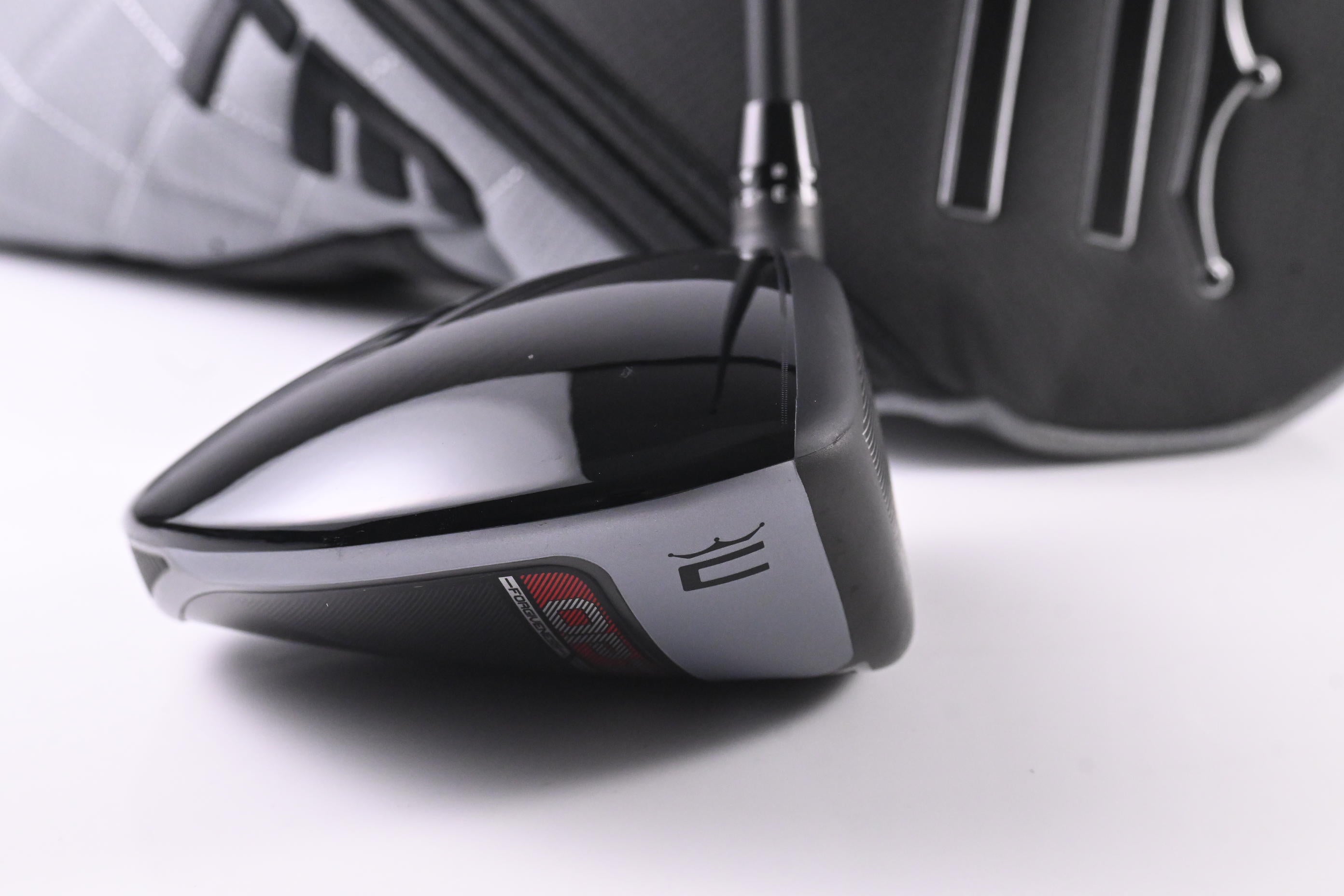 Cobra OPTM MAX-D Driver / 10.5 Degree / Regular Flex Kai`li Red Dark Waves 50