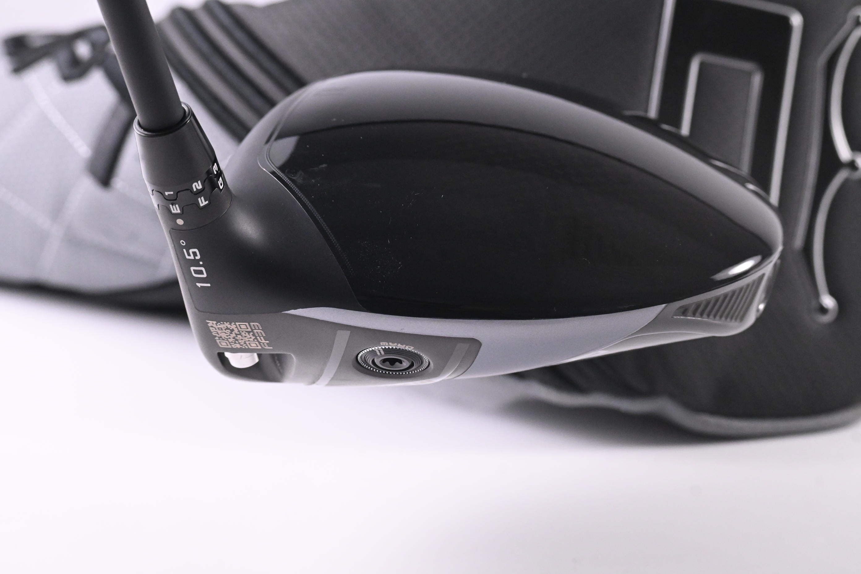 Cobra OPTM MAX-D Driver / 10.5 Degree / Regular Flex Kai`li Red Dark Waves 50