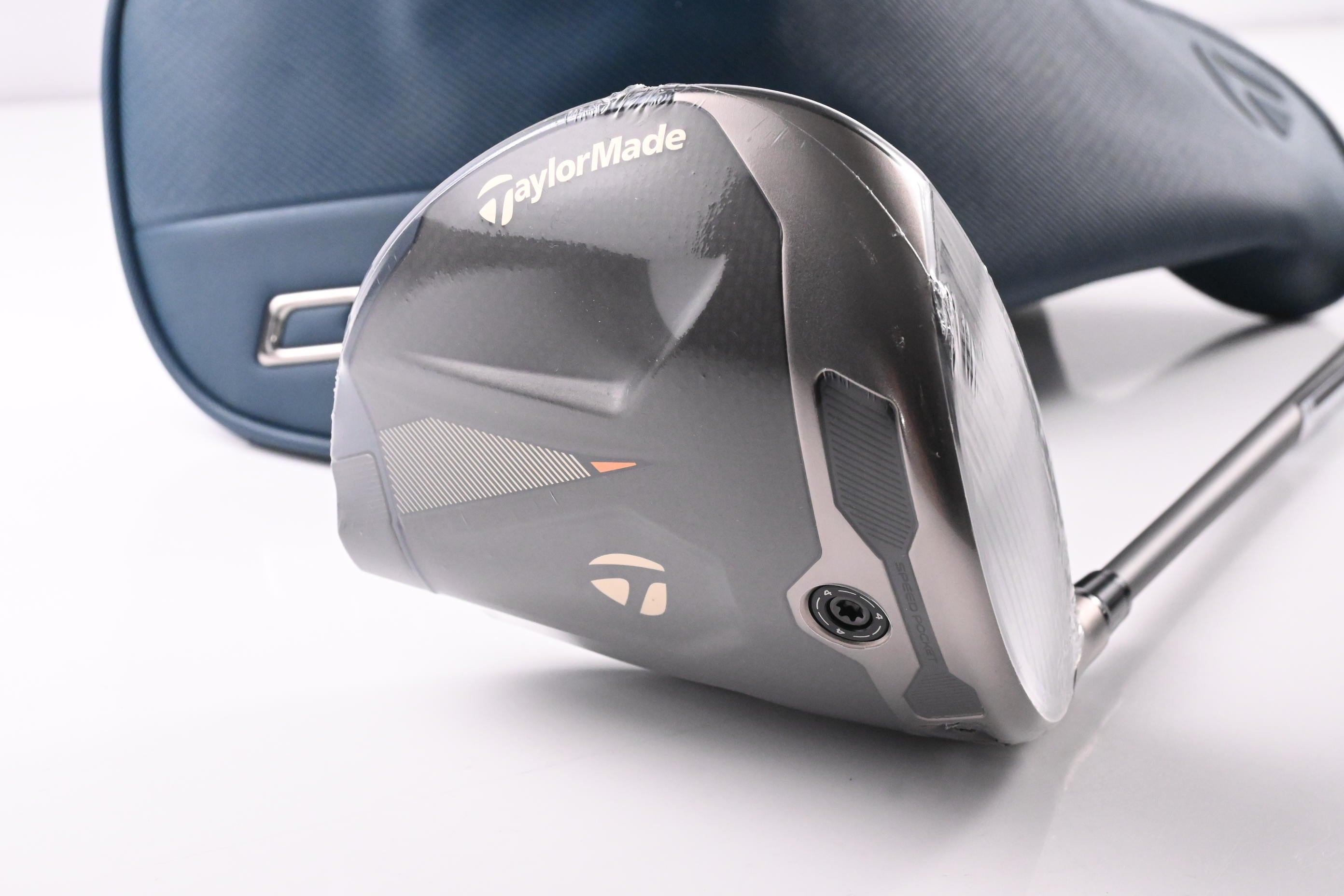 Taylormade Qi4D Max Lite Driver / 10.5 Degree / Senior Flex REAX Blue 40 Shaft