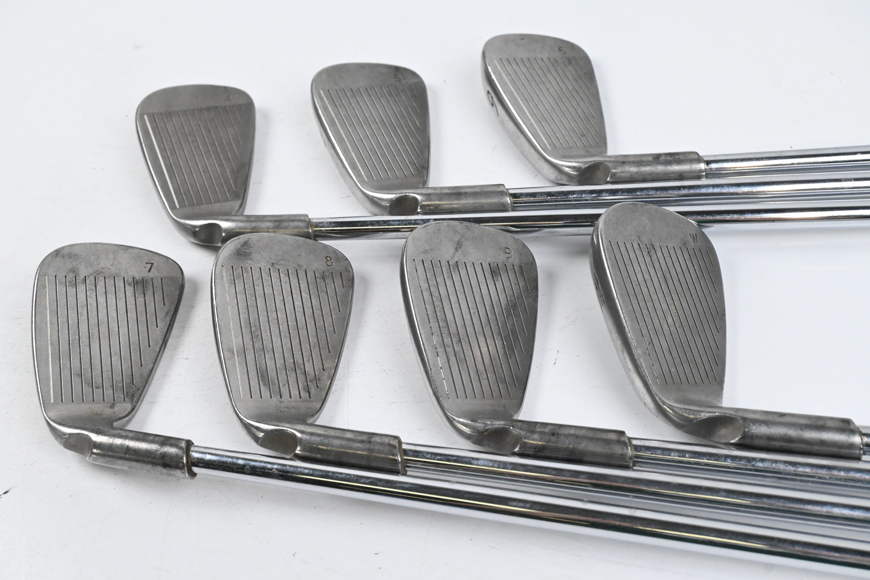 Ping i15 Irons / 4-PW / White Dot / Regular Flex Ping AWT Shafts