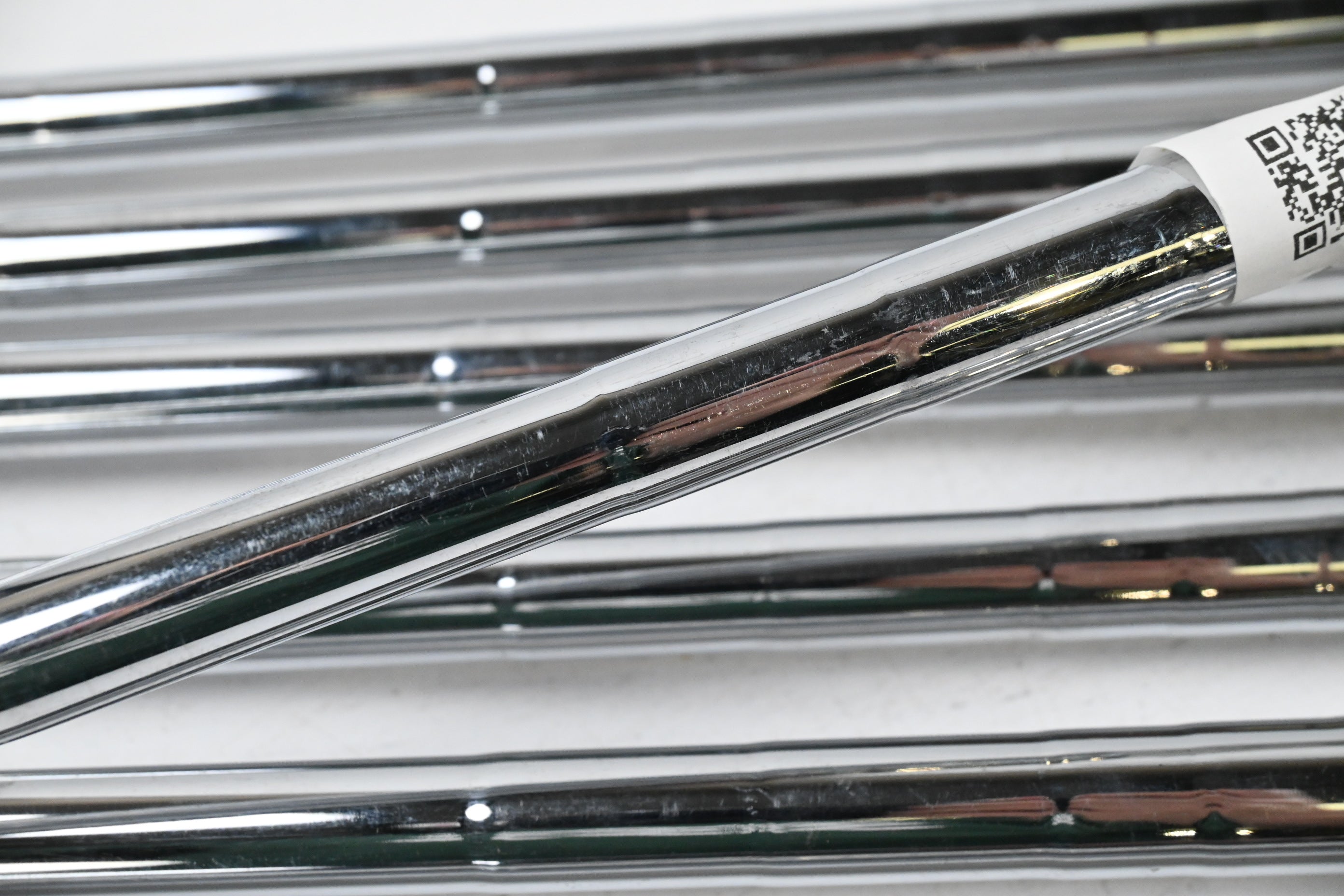 Ping i15 Irons / 4-PW / White Dot / Regular Flex Ping AWT Shafts