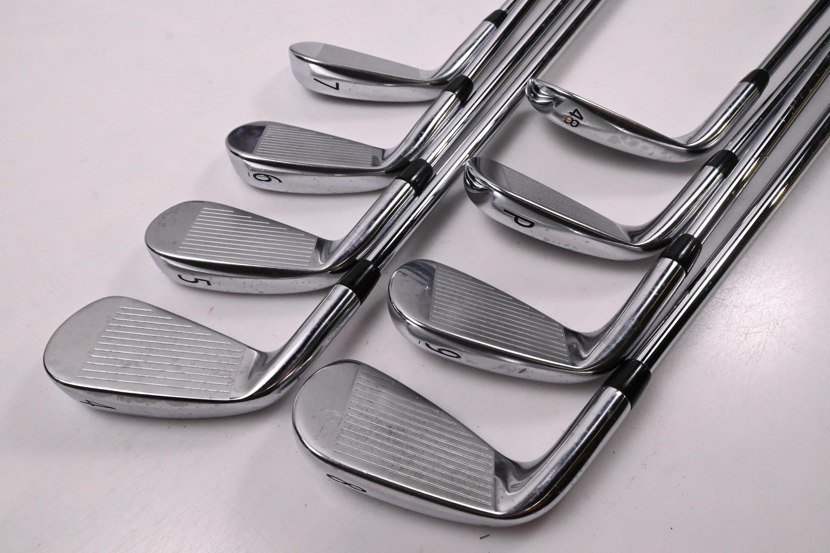 Titleist 718 AP3 Irons / 4-PW+48° / Regular Flex Project X Shafts