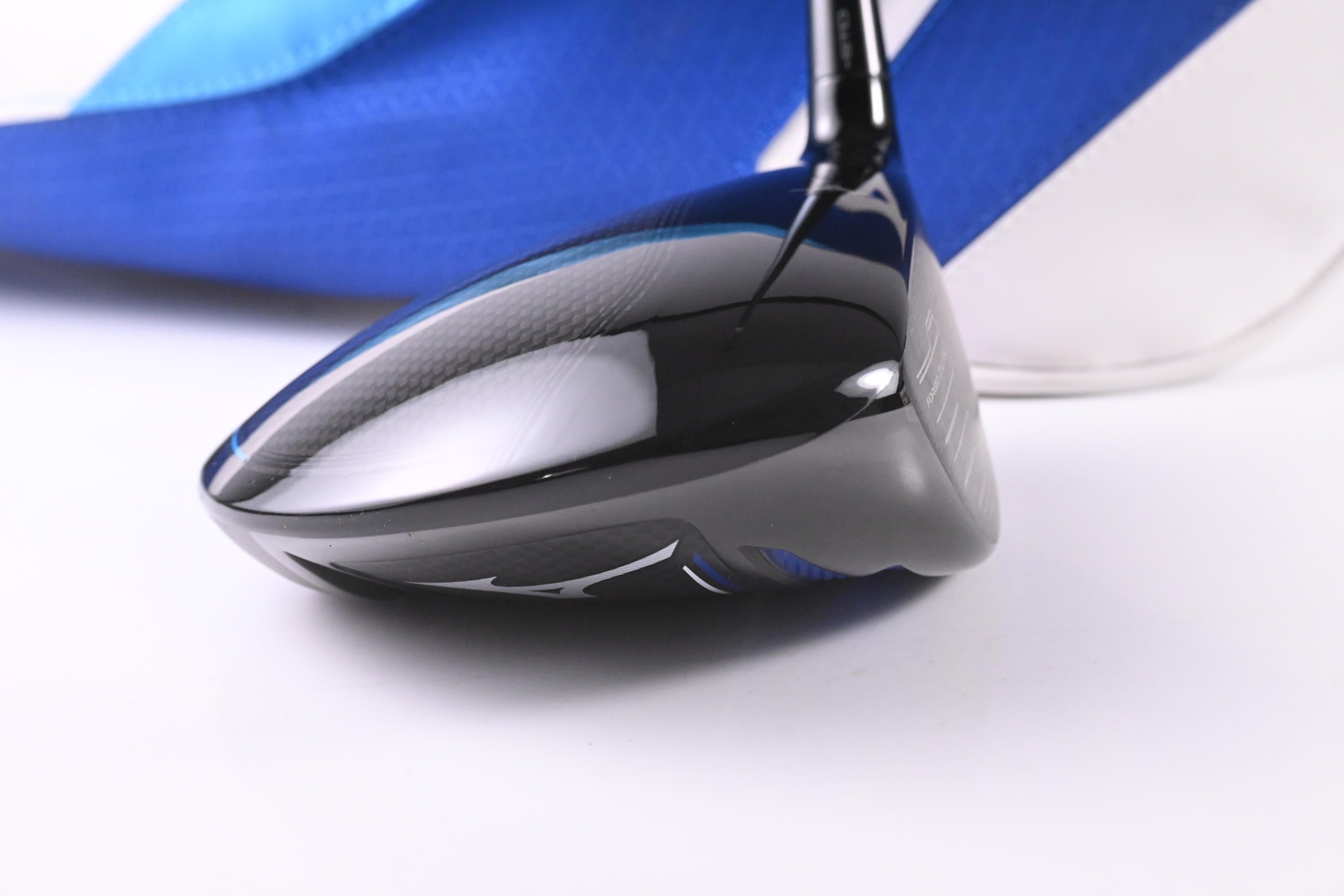 Mizuno ST-Max 230 Driver / 10.5 Degree / Regular Flex UST LIN-Q Red 5 M40X