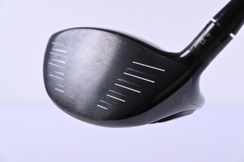 Titleist 915 D2 Driver / 9.5 Degree / Regular Flex Diamana S+ Blue 60 Shaft