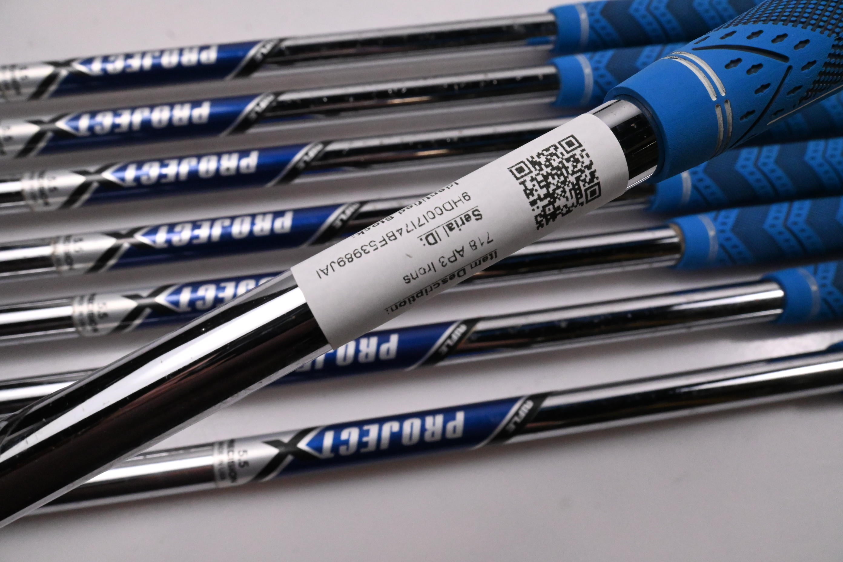 Titleist 718 AP3 Irons / 4-PW+48° / Regular Flex Project X Shafts