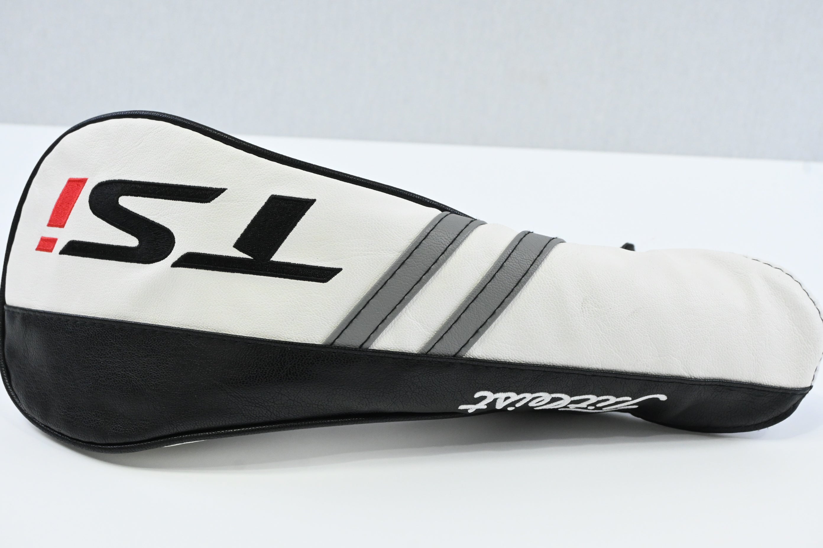 Left Hand Titleist TSi2 Driver / 10 Degree / Regular Flex KBS TD 50 Shaft