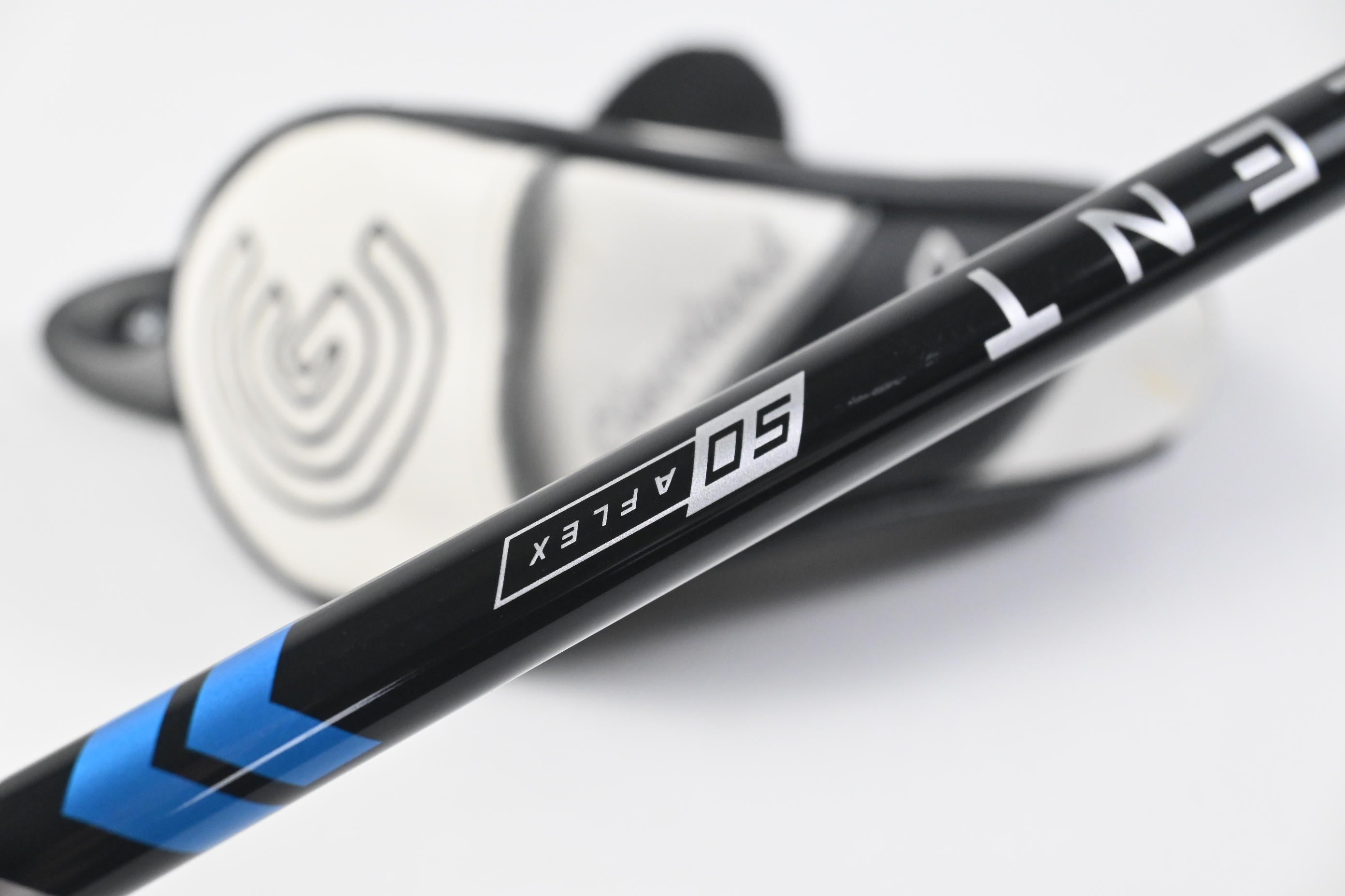 Cleveland Halo XL #4 Hybrid / 21 Degree / Senior Flex Aldila Ascent 50 Shaft