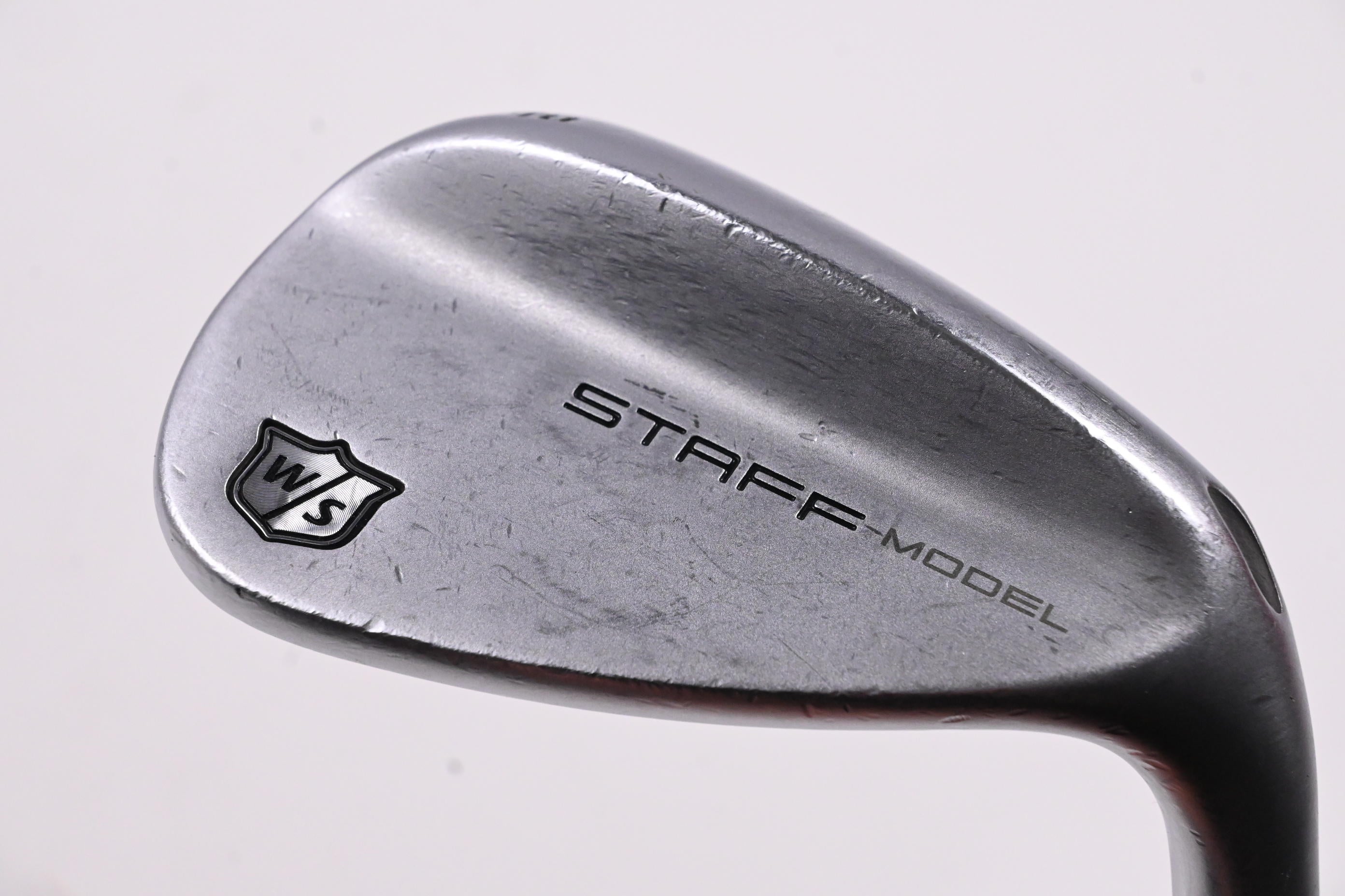 Wilson Staff Model Gap Wedge / 52 Degree / Regular Flex Dynamic Gold 95 R300