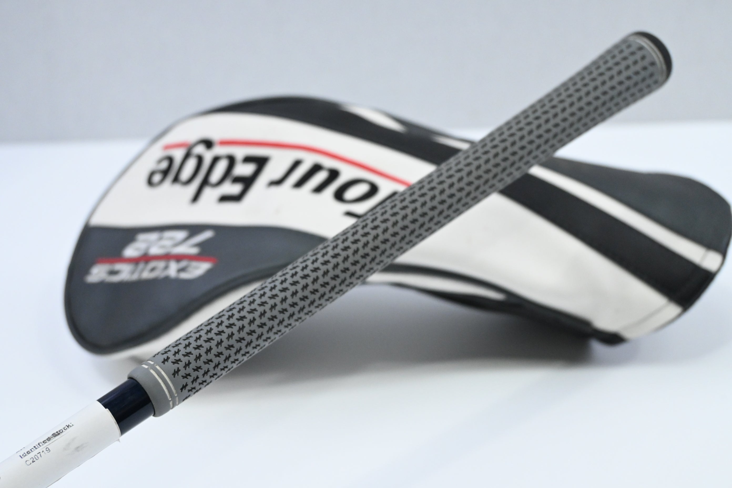 Tour Edge E722 Driver / 10.5 Degree / Regular Flex Fujikura Ventus Blue 6