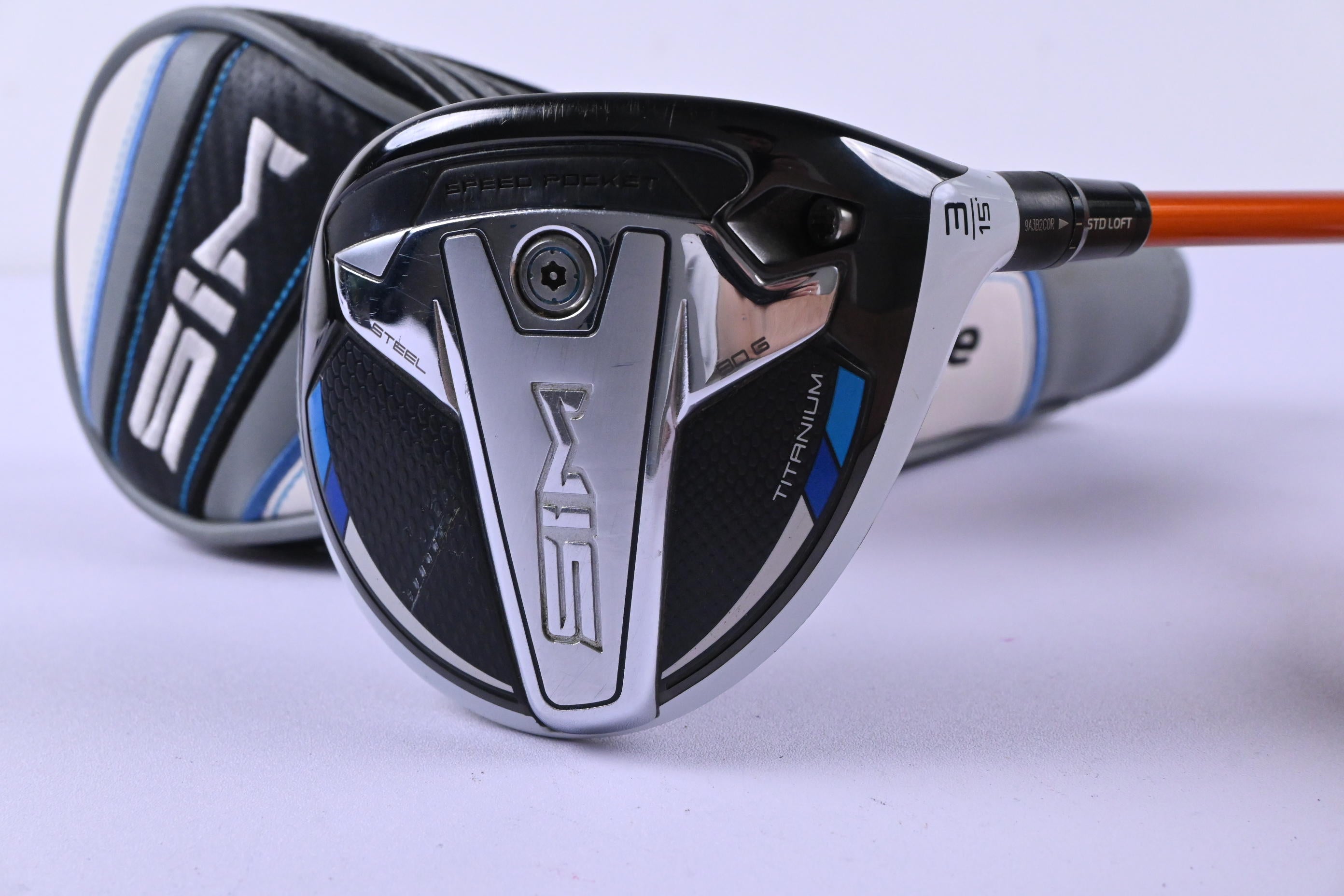 Taylormade SIM Ti #3 Wood / 15 Degree / X-Flex Tour AD DI-7 Orange Shaft