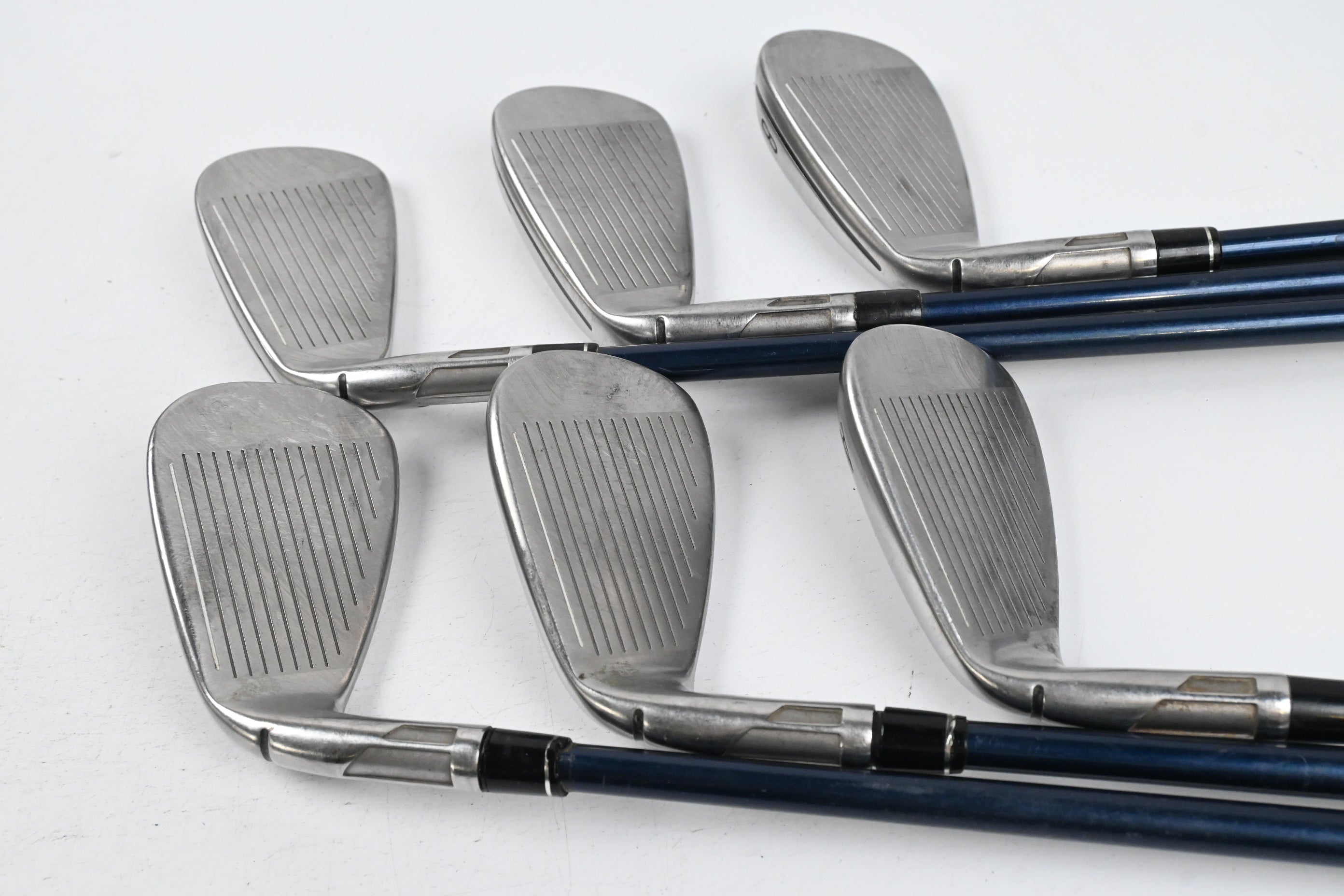 Taylormade SIM2 Max Irons / 6-PW+GW / Regular Flex Fujikura Ventus Blue Shafts