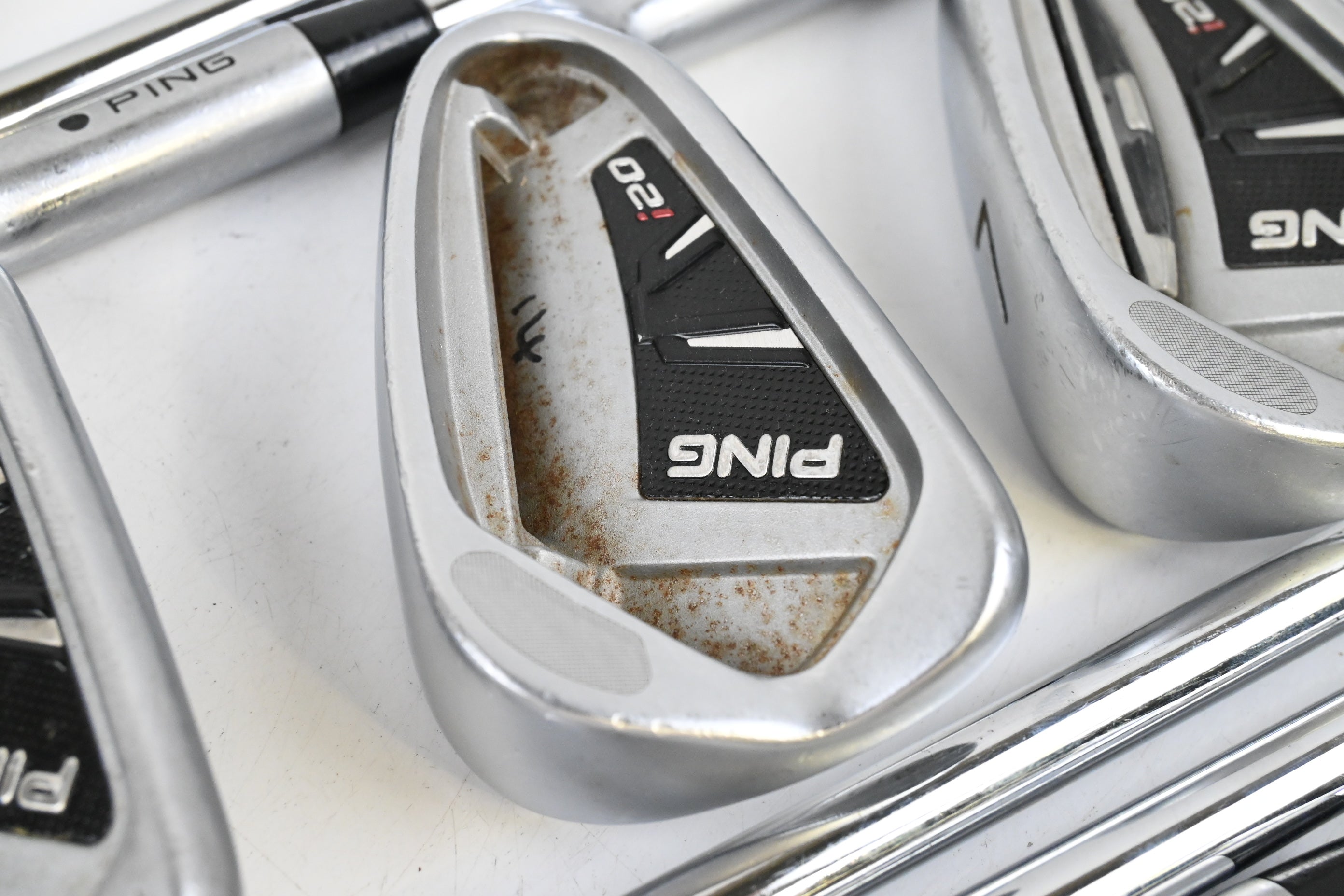 Ping i20 Irons / 4-PW+GW / Black Dot / Regular Flex Ping CFS Shafts