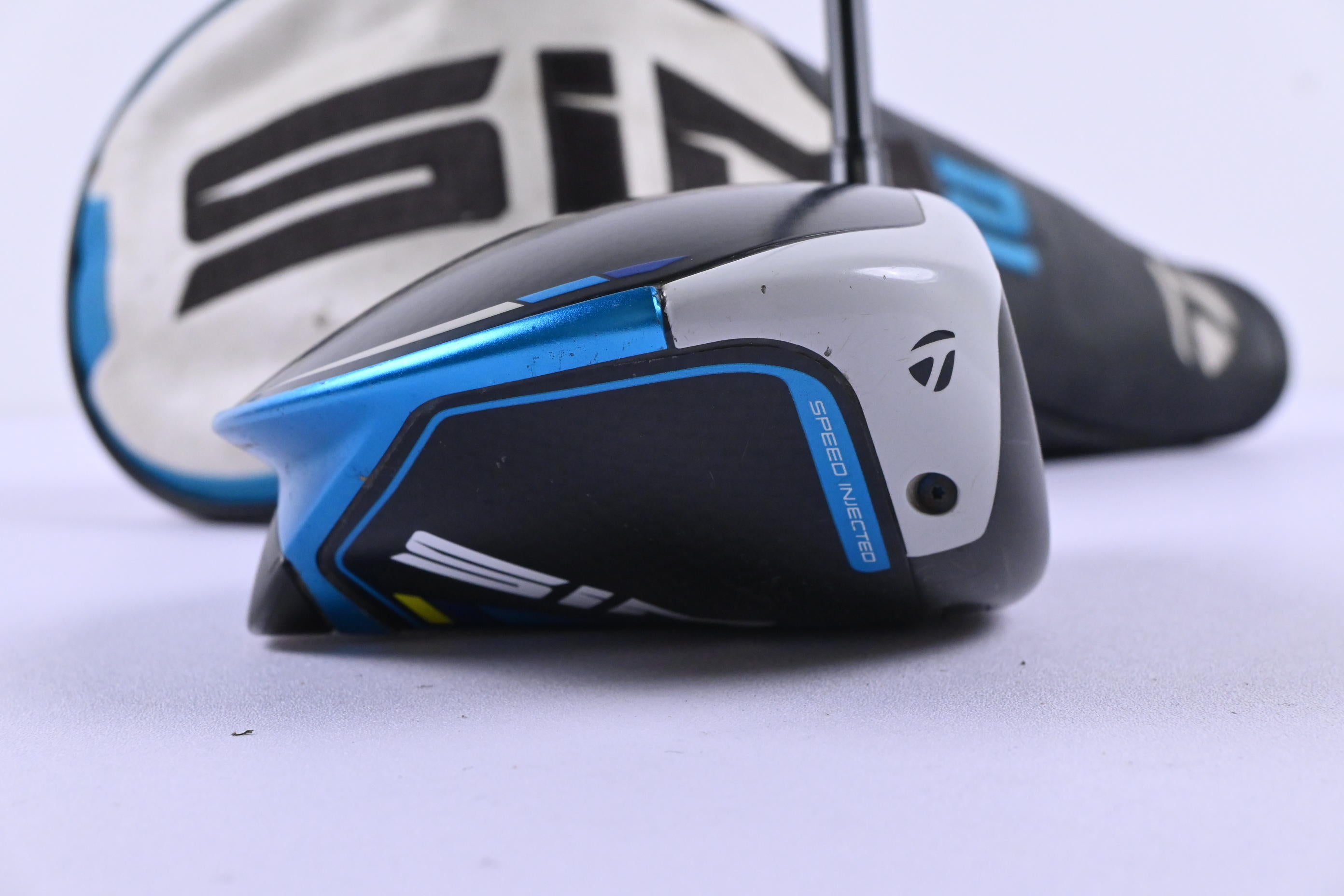 Taylormade SIM2 Driver / 9 Degree / Stiff Flex Kai'li White 60 Shaft
