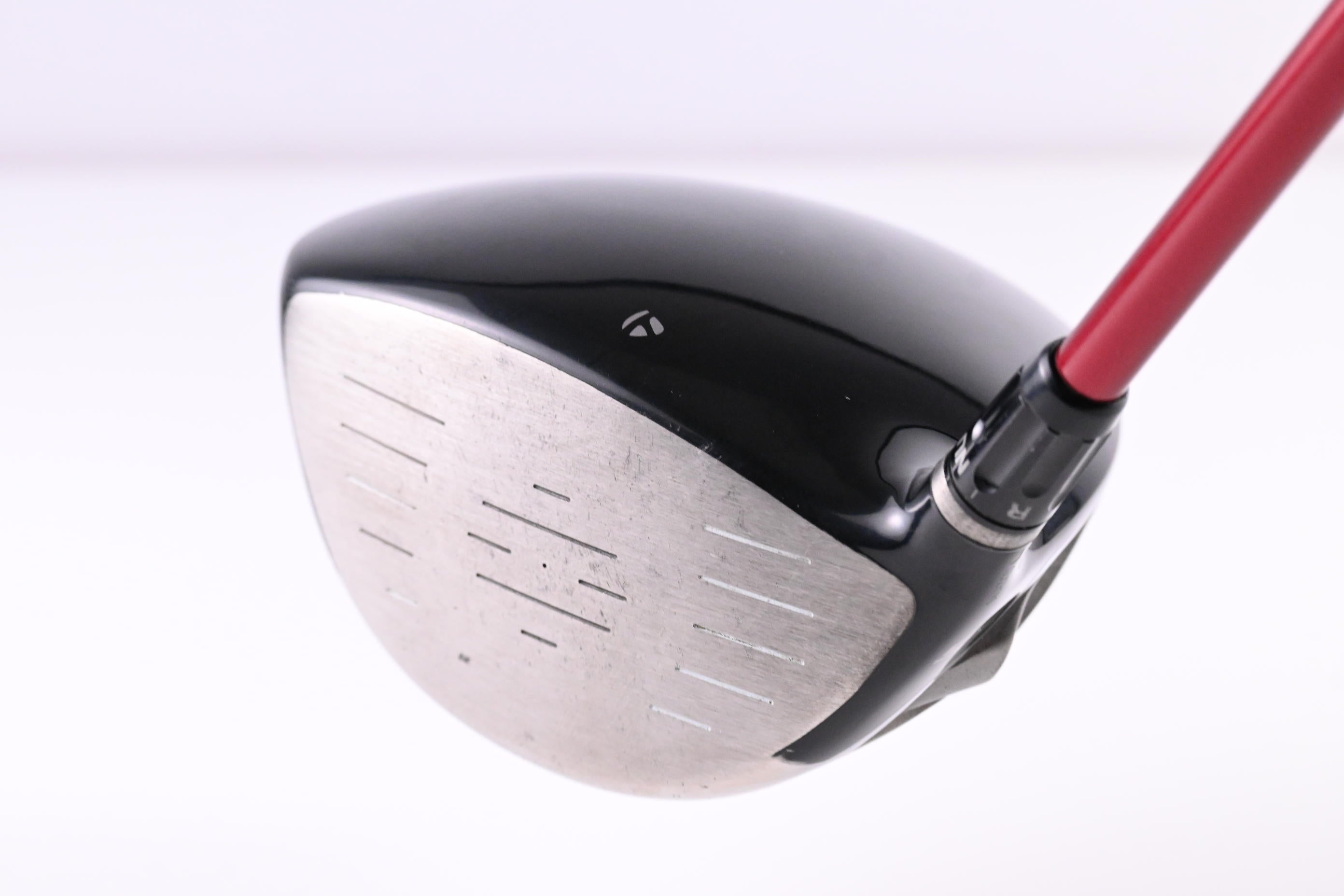 Taylormade R9 Driver / 9.5 Degree / Regular Flex Fujikura Motore 65 Shaft