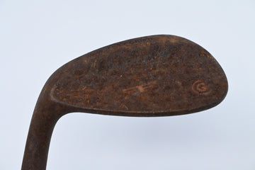 Left Hand Cleveland 588 Original Gap Wedge / 52 Degree / Wedge Flex Dynamic Gold