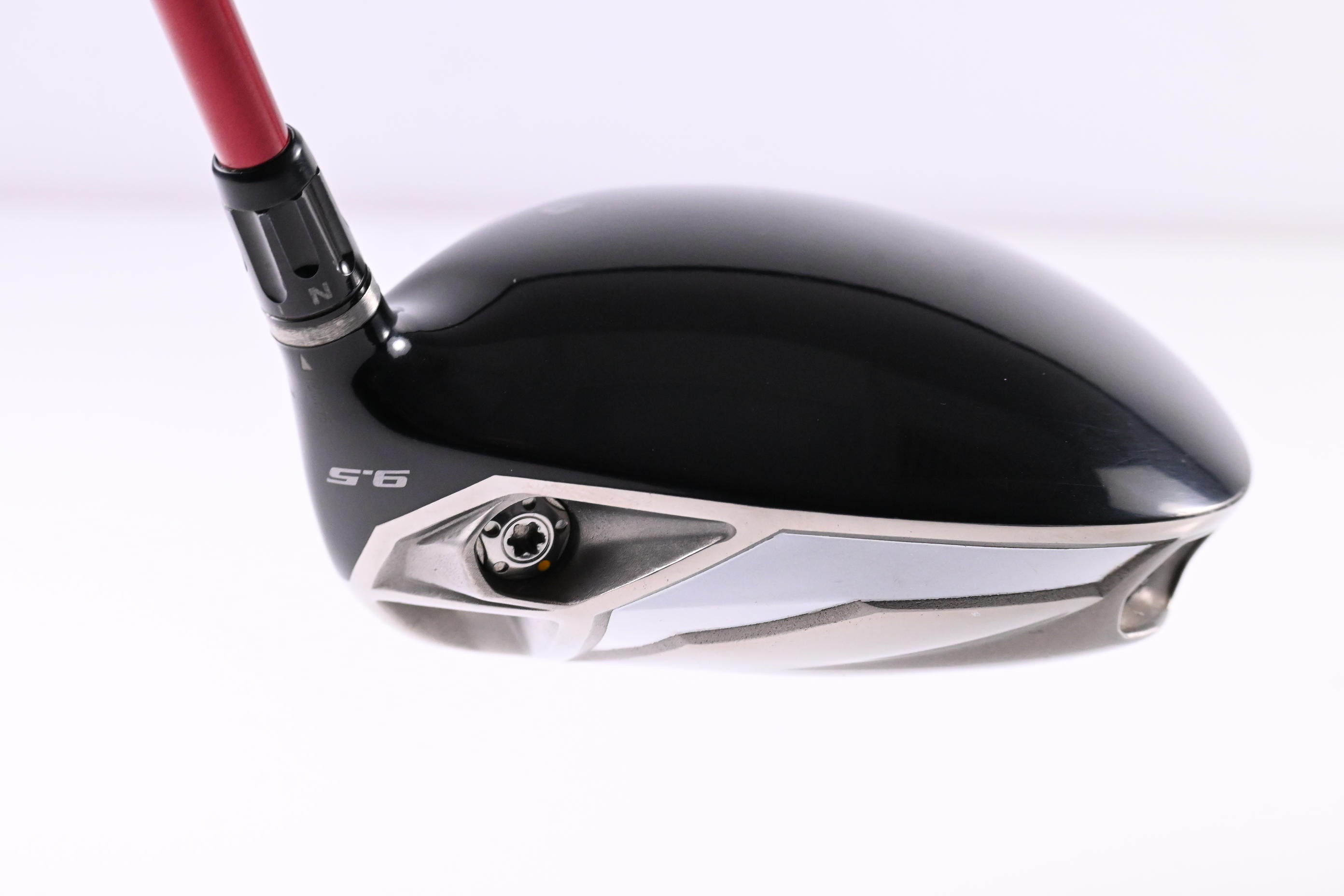 Taylormade R9 Driver / 9.5 Degree / Regular Flex Fujikura Motore 65 Shaft
