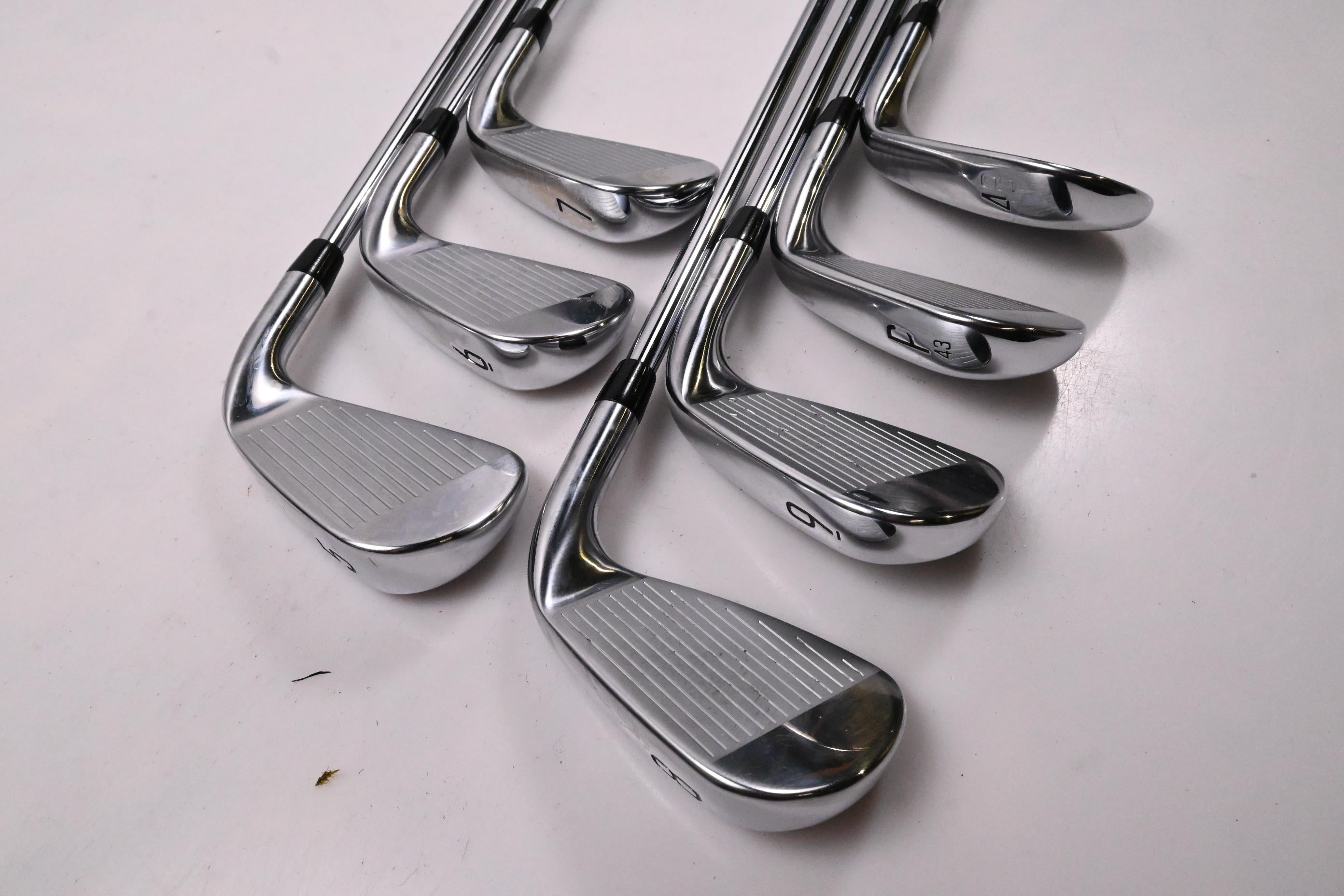 Left Hand Titleist T300 2021 Irons / 5-PW+48° / Regular Flex AMT Red R300 Shafts