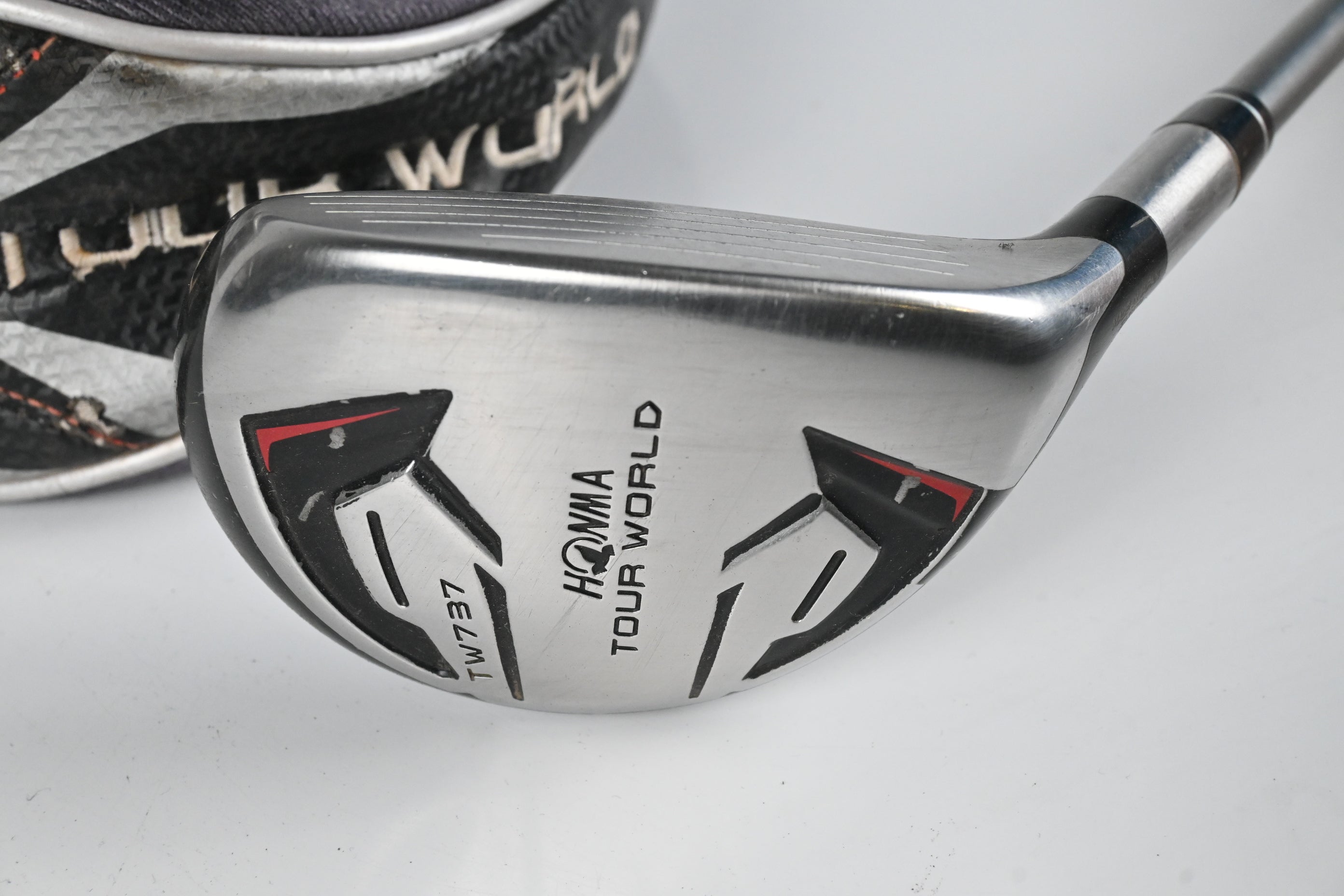 Honma TW737 UT #4 Hybrid / 22 Degree / Regular Flex Honma Vizard 85 Shaft