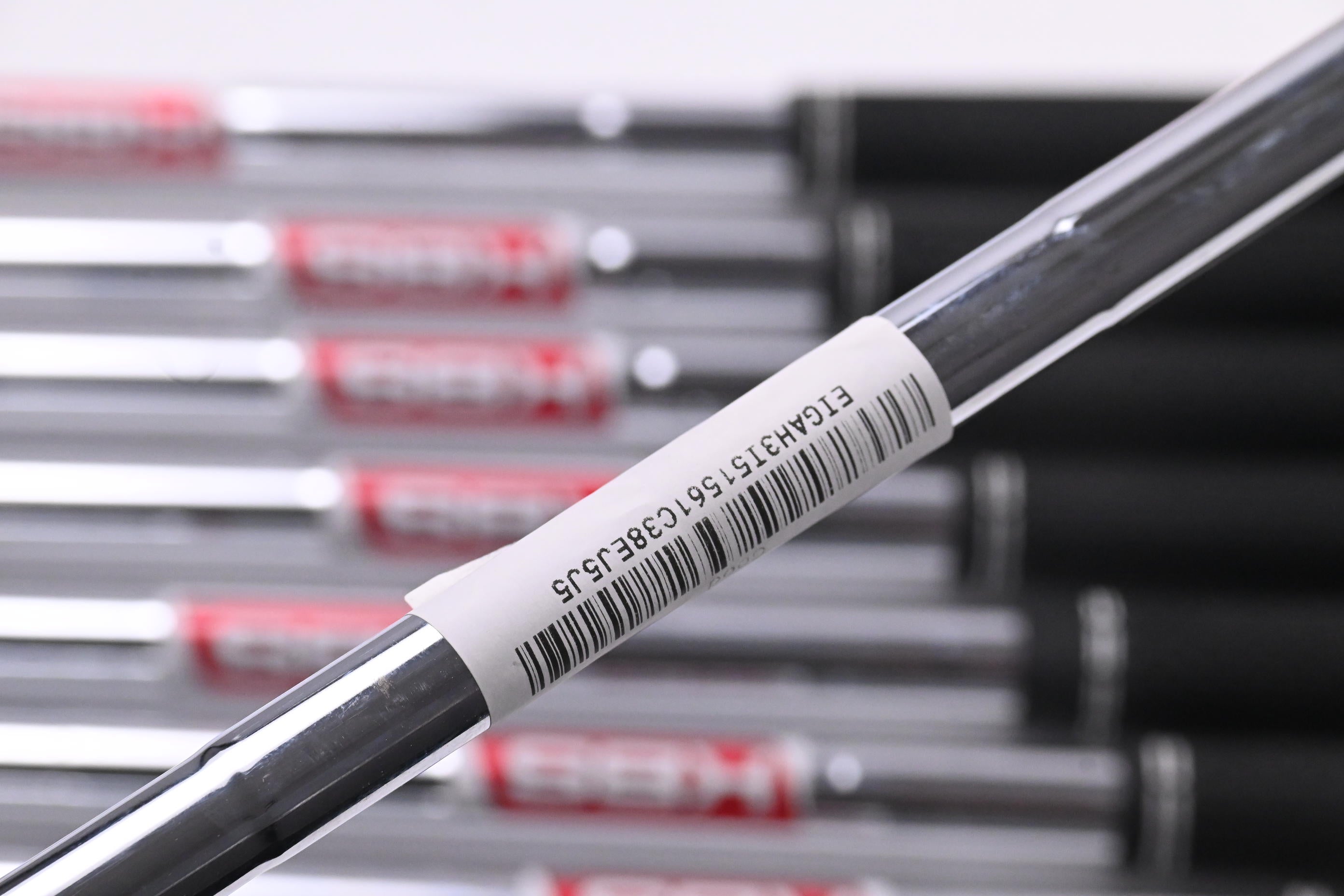 Cobra DS-Adapt Irons / 4-PW+GW / Stiff Flex KBS Tour Lite Shafts
