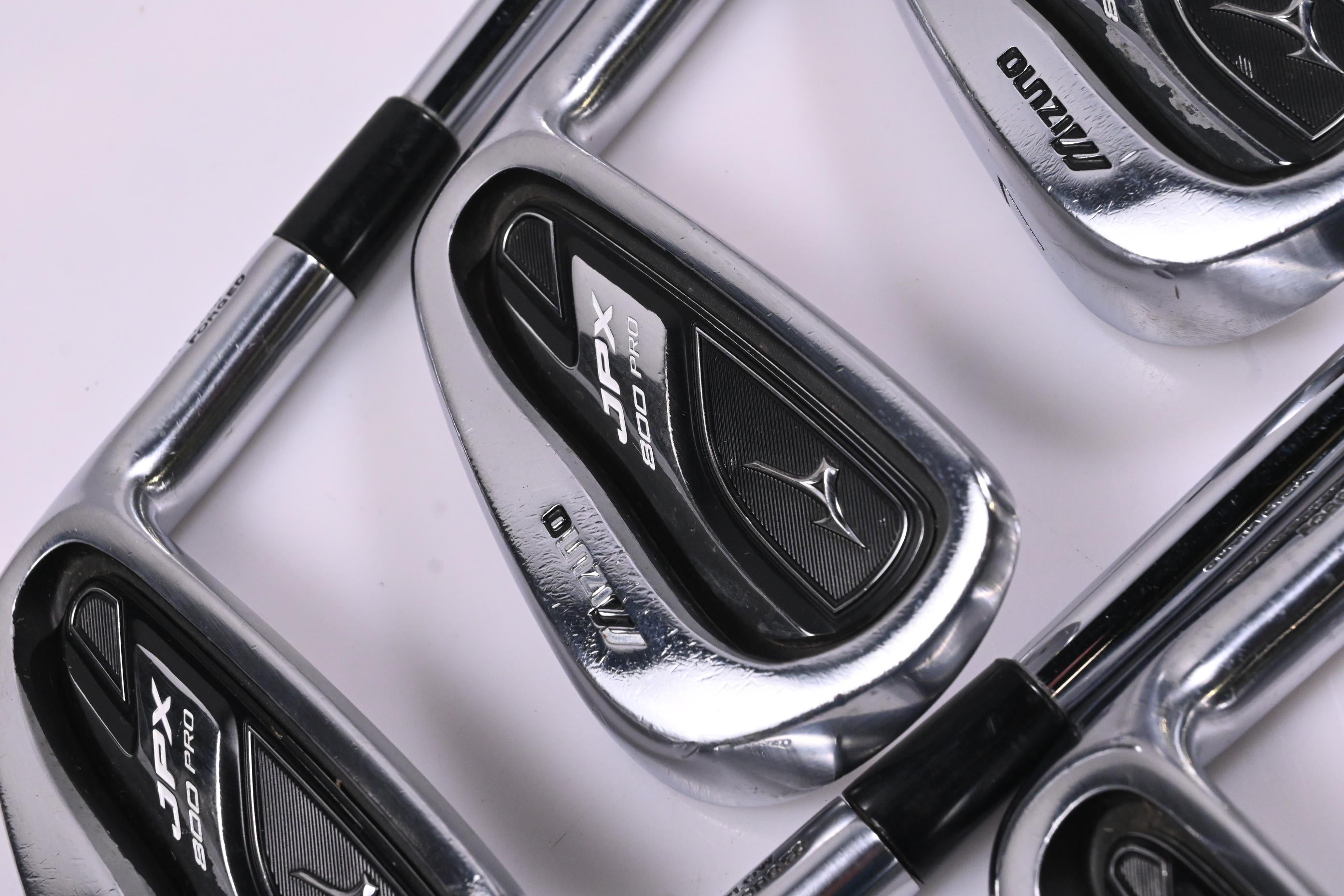 Mizuno JPX 800 Pro Irons / 5-PW / Regular Flex Dynalite Gold XP R300 Shafts