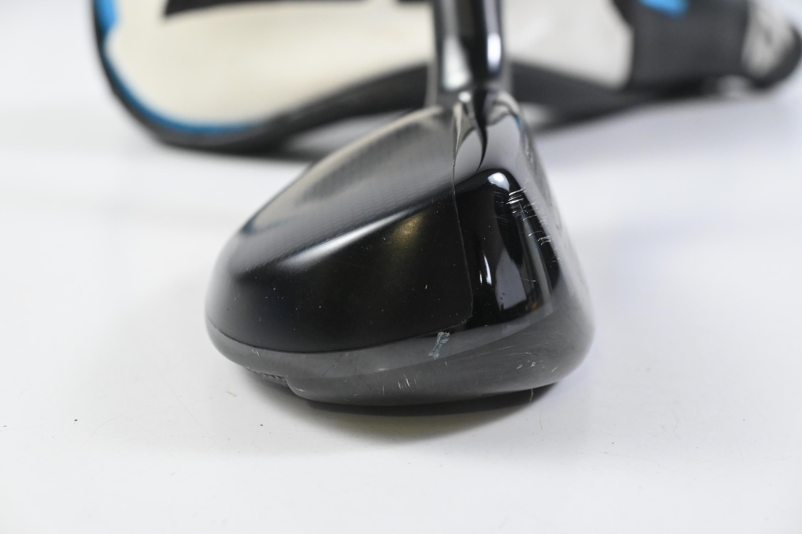 Taylormade SIM2 #3 Hybrid / 19.5 Degree / Stiff Flex Tensei AV Blue RAW 80 Shaft