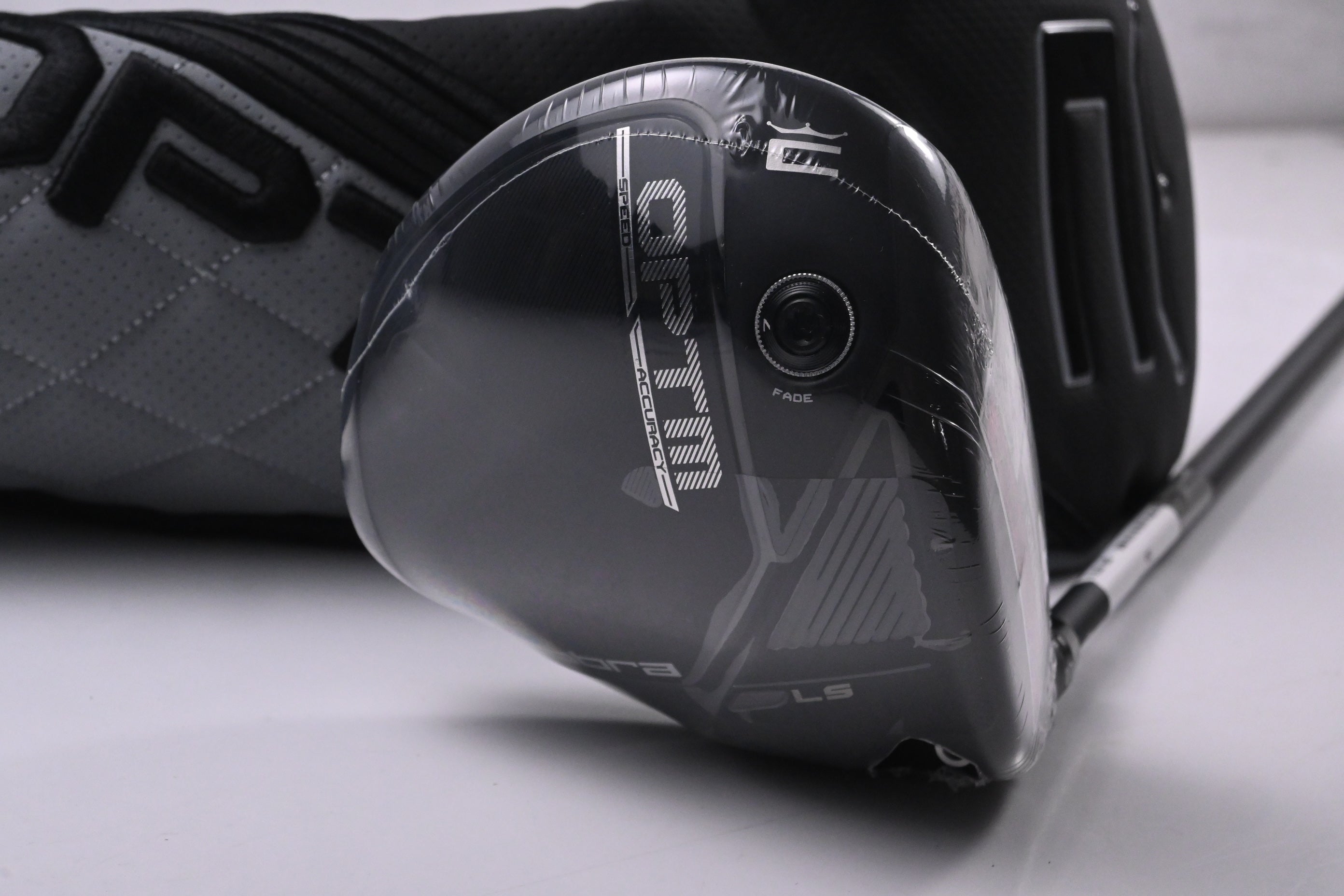 Cobra OPTM LS Driver / 9 Degree / X-Flex Kai'Li Dark Waves White 60 Shaft
