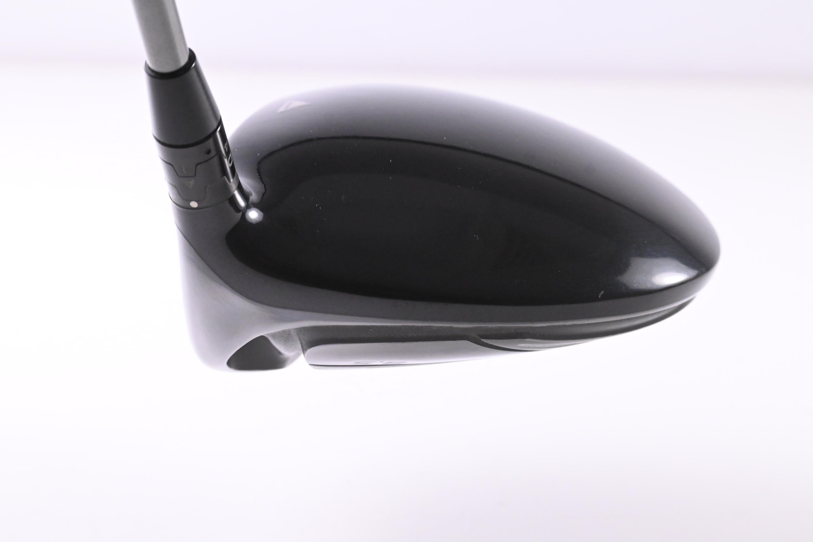 Titleist 915 D2 Driver / 8.5 Degree / Stiff Flex Aldila Rogue M.AX 65 Shaft