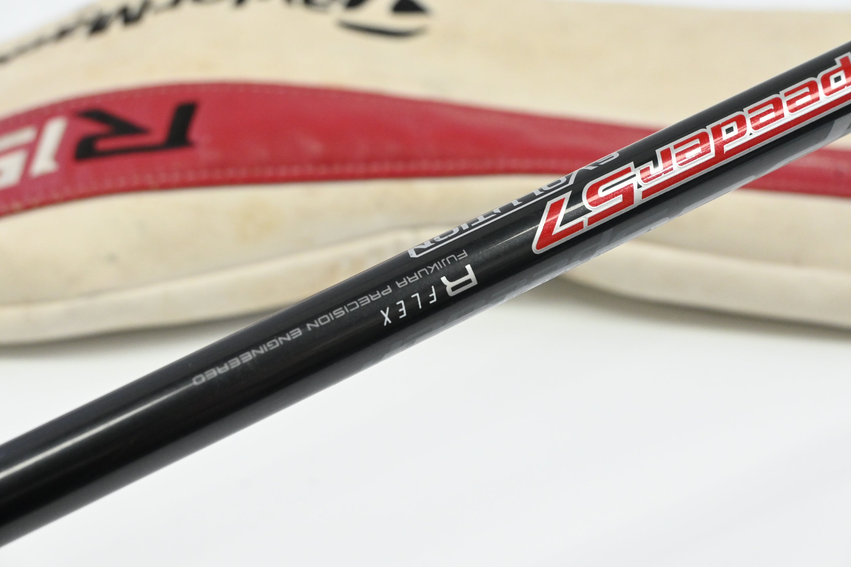 Taylormade R15 Driver / 12 Degree / Regular Flex Fujikura Speeder Evolution