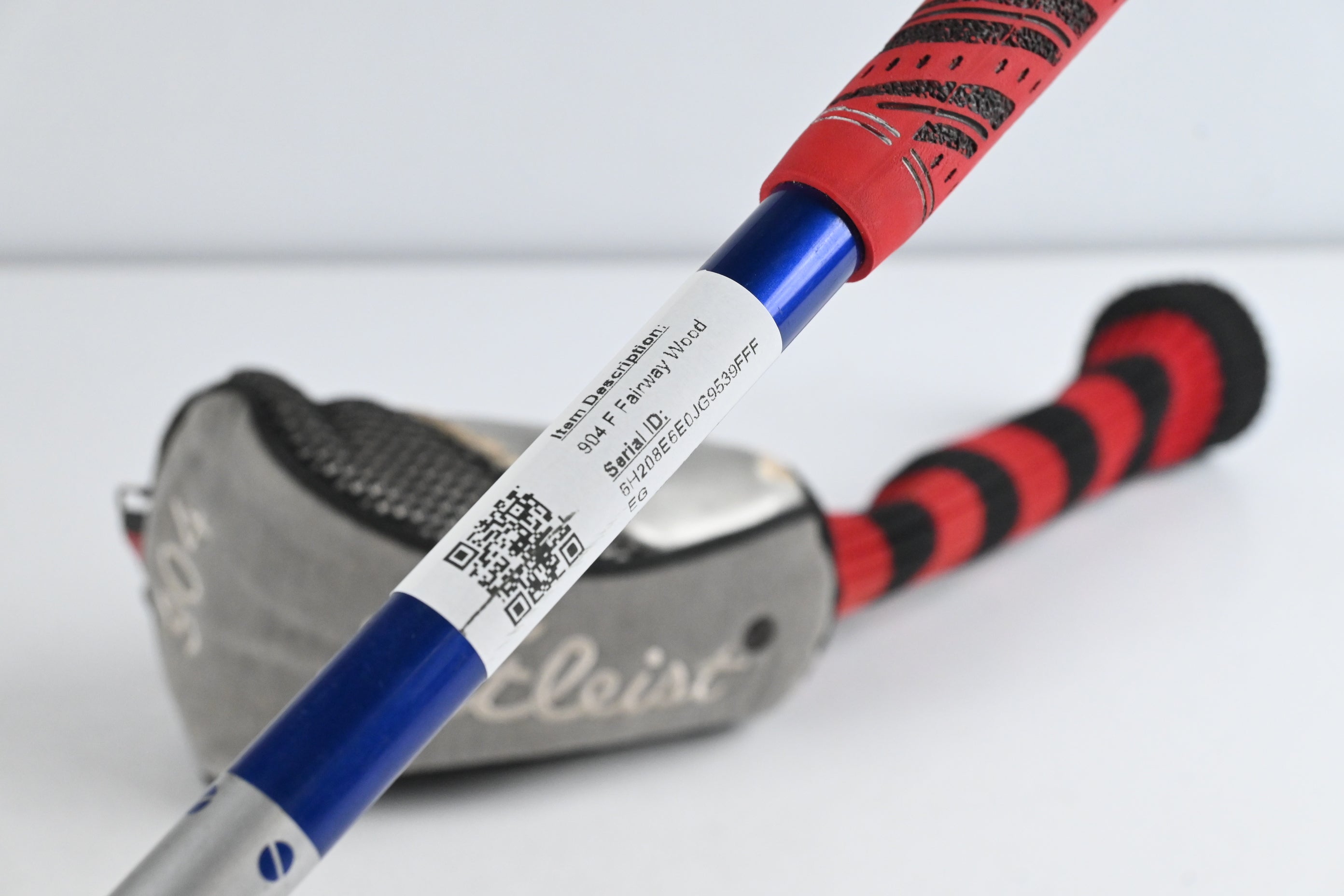 Titleist 904 F #4 Wood / 17 Degree / Regular Flex Graphite Design YS-6 Shaft