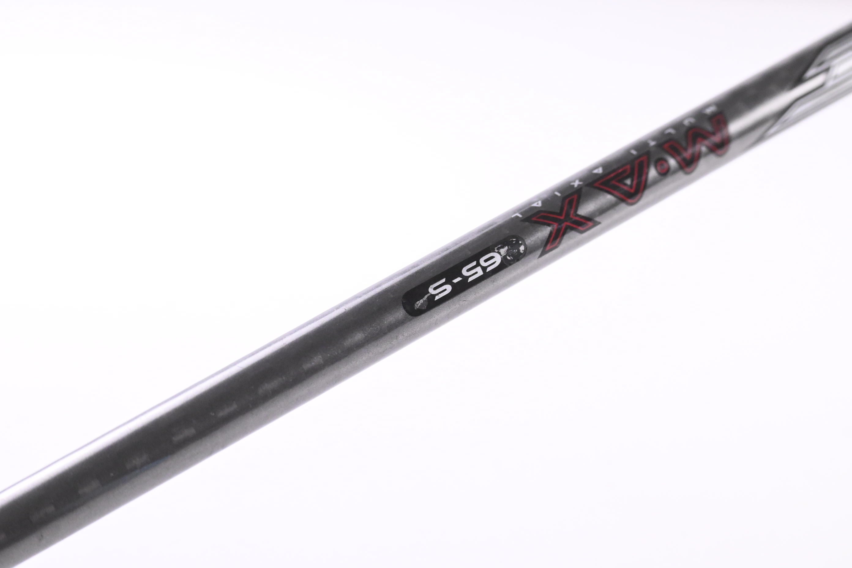 Titleist 915 D2 Driver / 8.5 Degree / Stiff Flex Aldila Rogue M.AX 65 Shaft