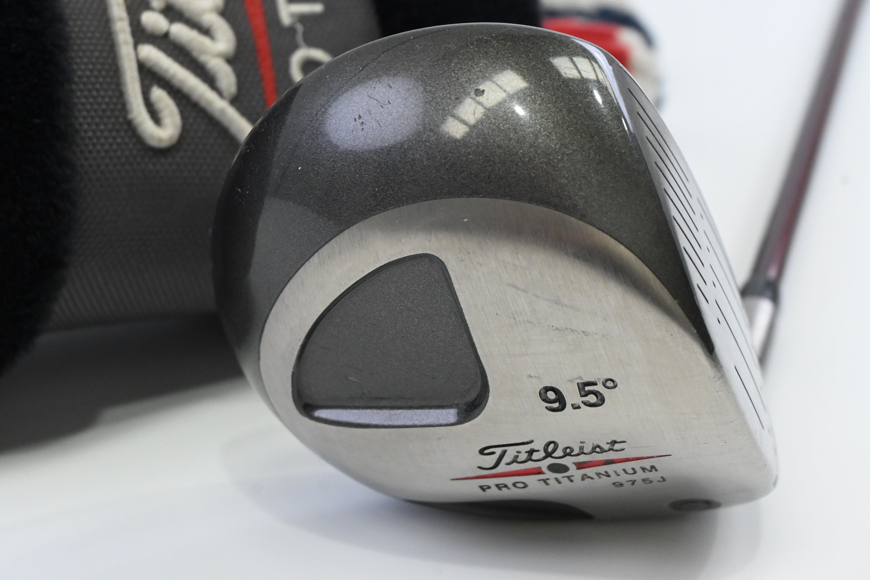 Titleist 975 J Driver / 9.5 Degree / Stiff Flex Grafalloy ProLite Elite Shaft