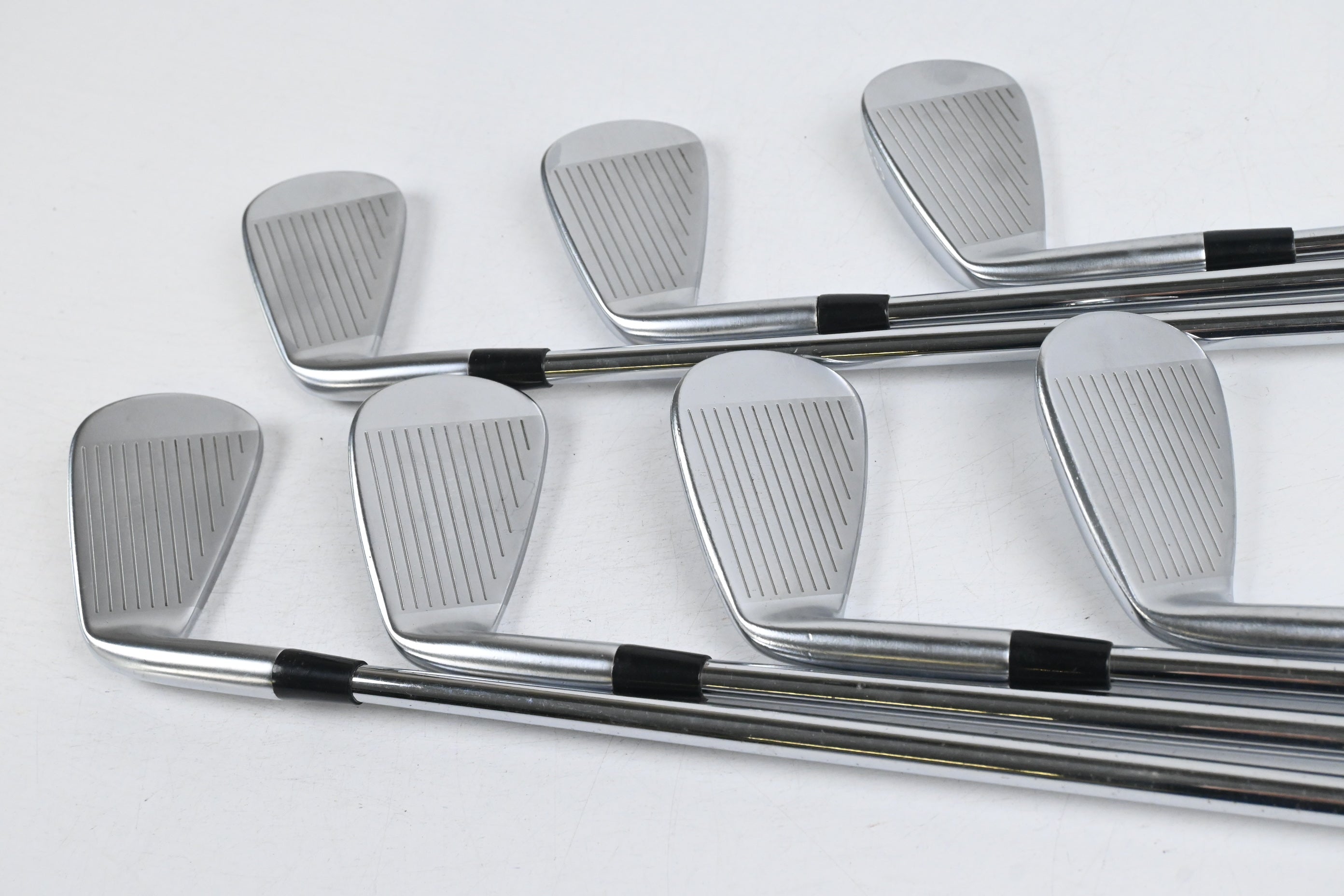 Mizuno JPX 923 Forged Irons / 4-PW / Stiff Flex N.S.Pro Modus3 Tour 120 Shafts