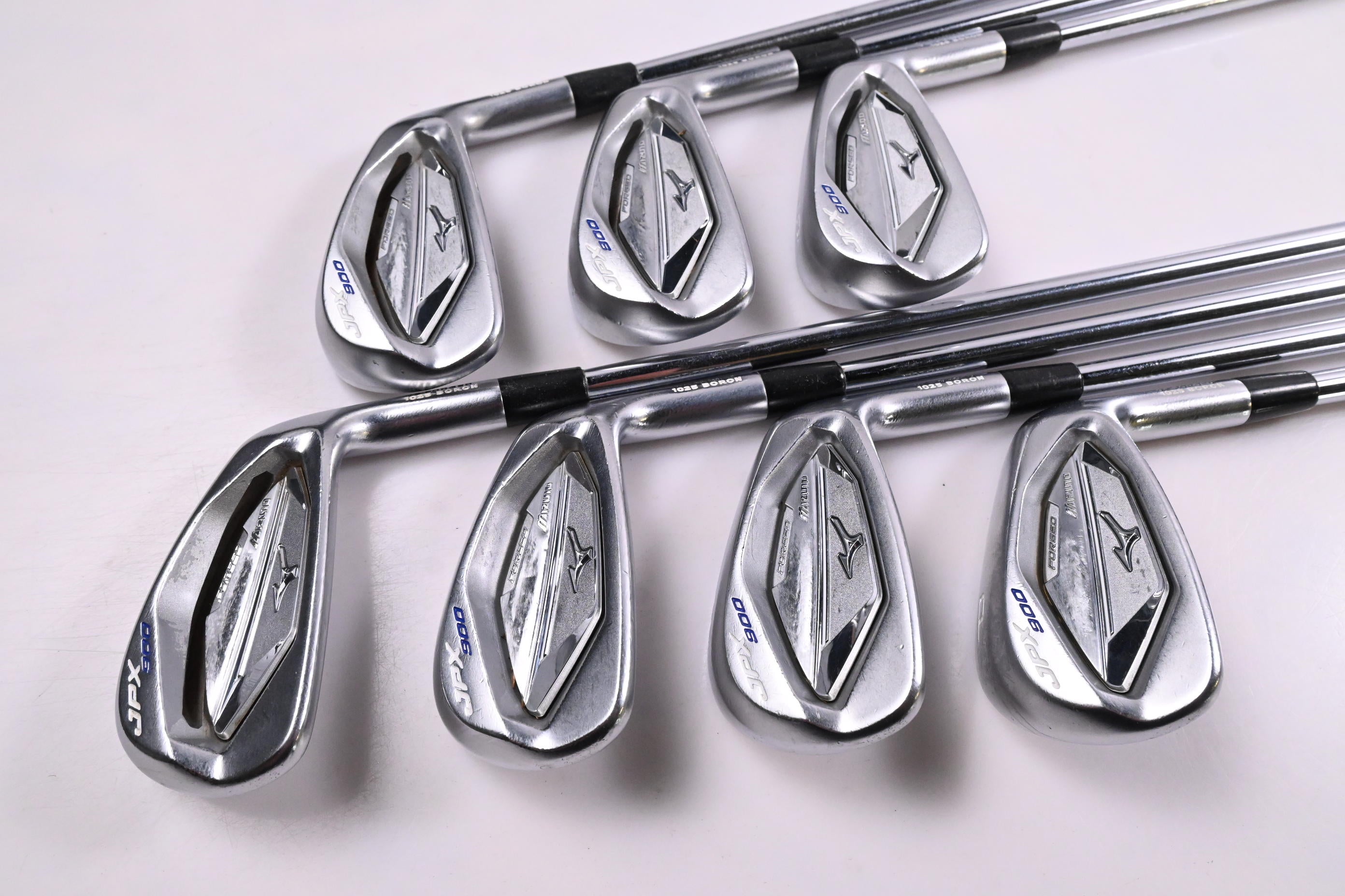 Mizuno JPX 900 Forged Irons / 4-PW / Regular Flex XP 115 R300 Shafts