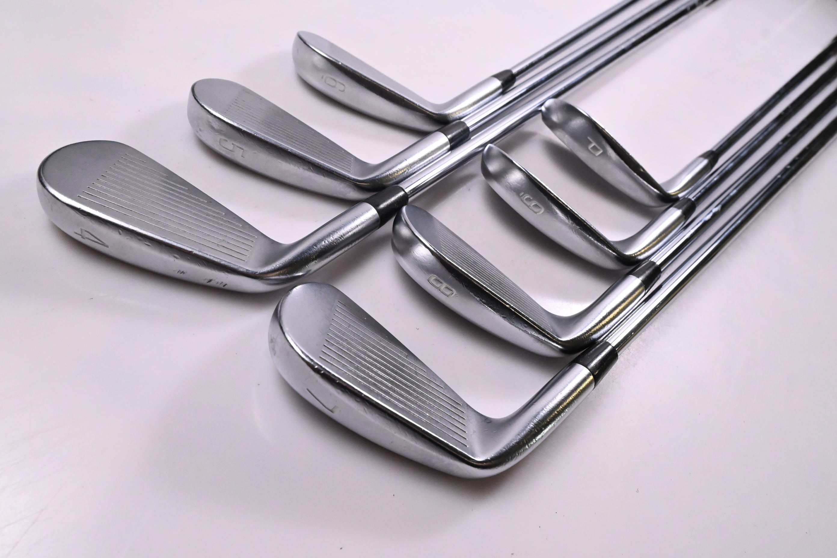 Mizuno JPX 900 Forged Irons / 4-PW / Regular Flex XP 115 R300 Shafts