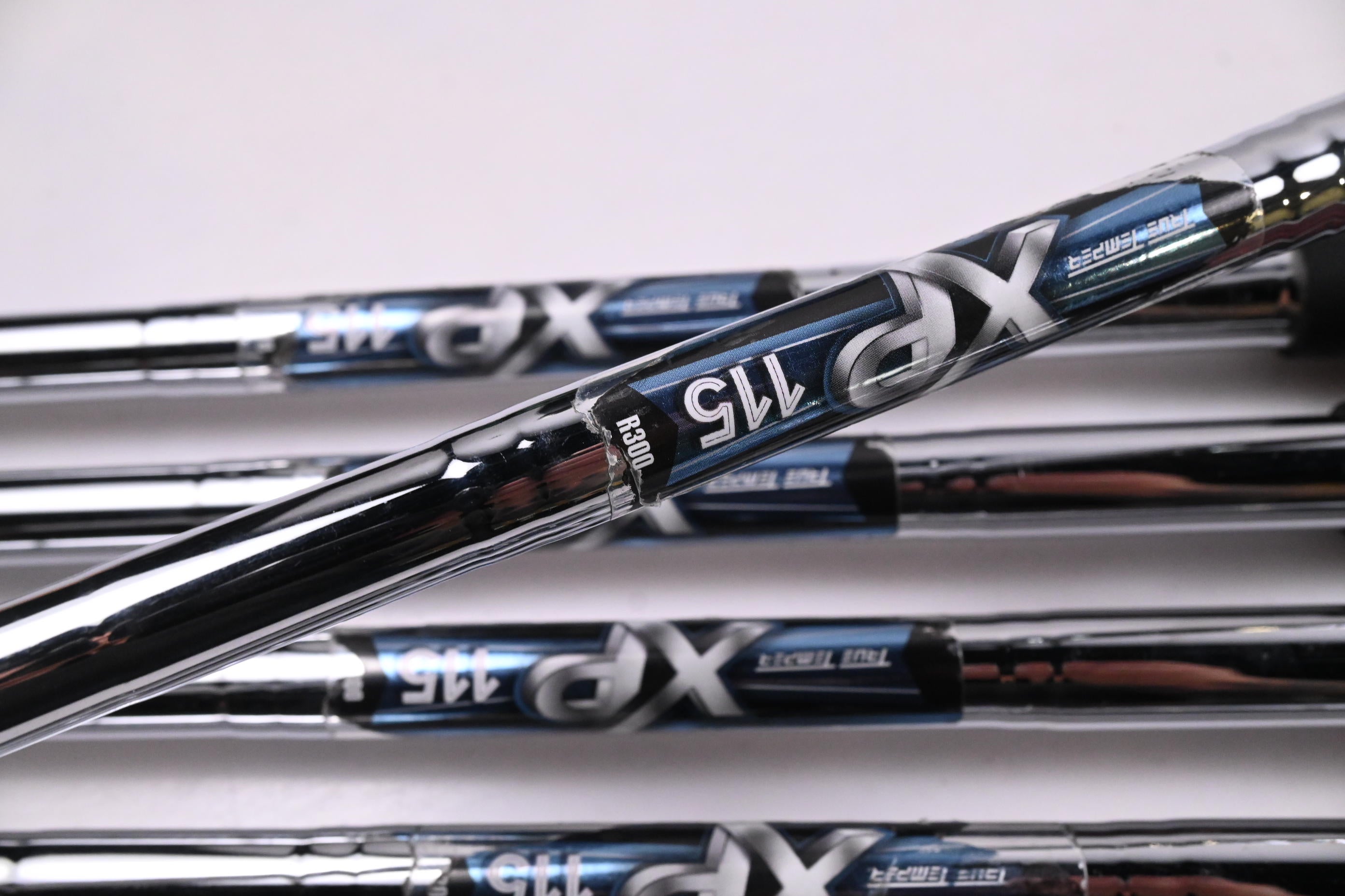Mizuno JPX 900 Forged Irons / 4-PW / Regular Flex XP 115 R300 Shafts