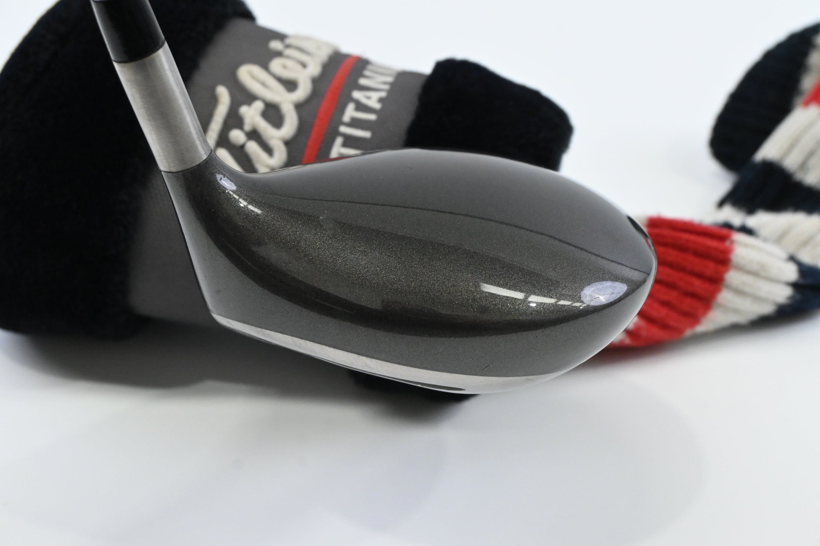 Titleist 975 J Driver / 9.5 Degree / Stiff Flex Grafalloy ProLite Elite Shaft