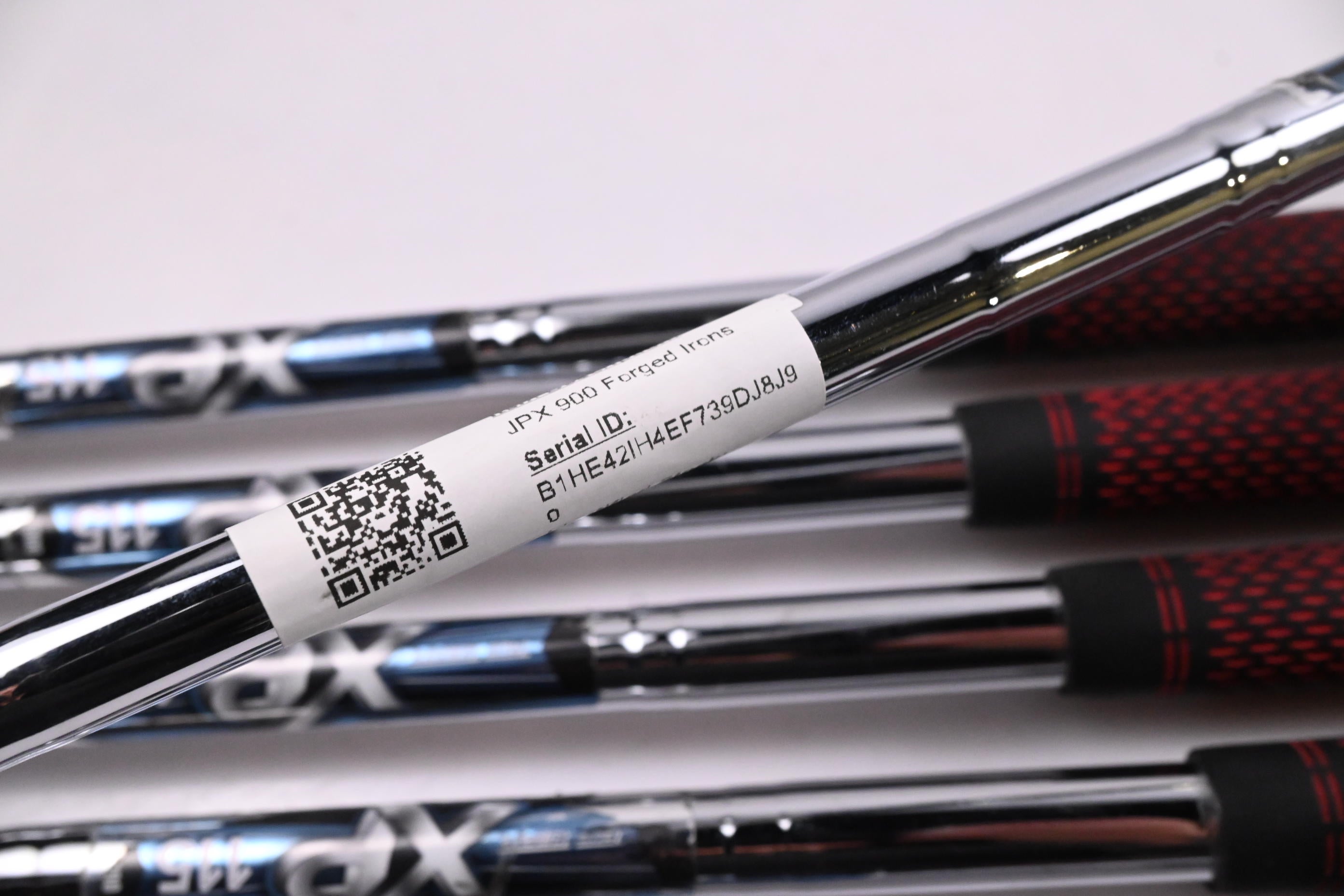 Mizuno JPX 900 Forged Irons / 4-PW / Regular Flex XP 115 R300 Shafts