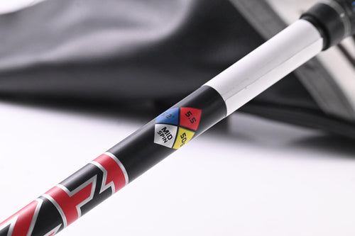 Titleist TSR3 Driver / 9 Degree / Regular Flex HZRDUS CB Red 50 Shaft