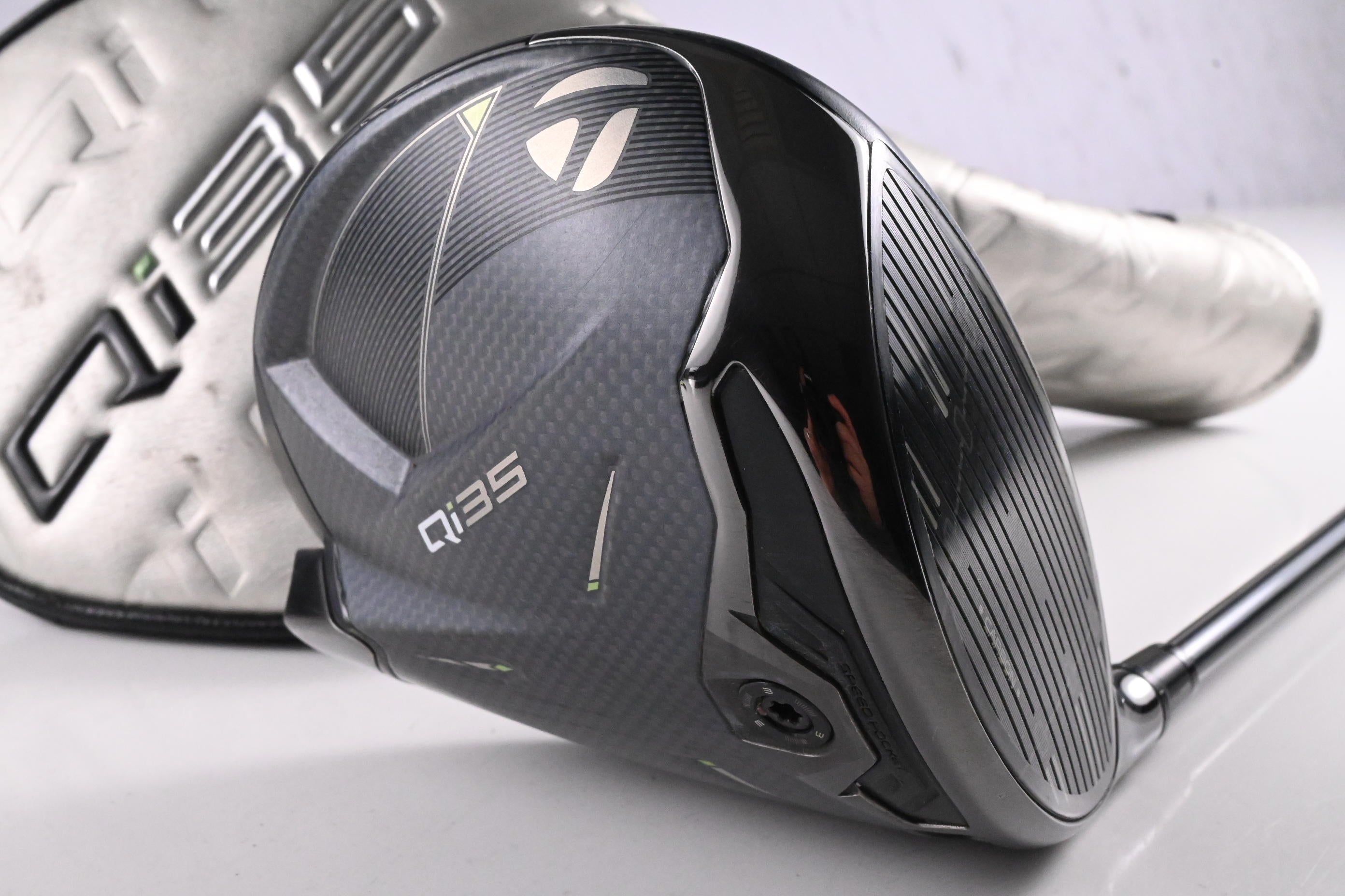 Taylormade Qi35 Driver / 10.5 Degree / X-Flex Diamana T+ 60 Shaft