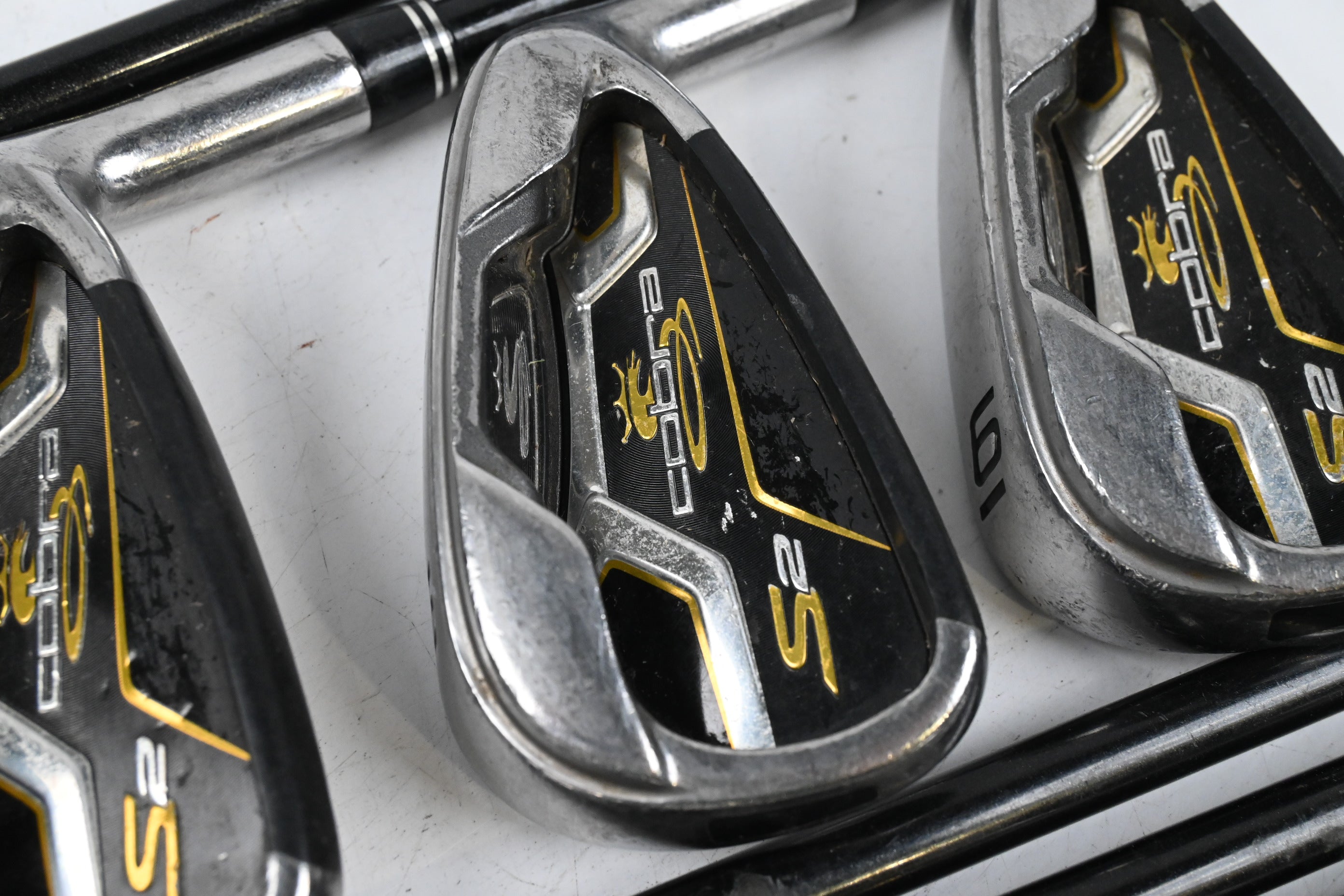 Cobra S2 Irons / 3-PW+SW / Regular Flex Aldila DVS 65 Shafts