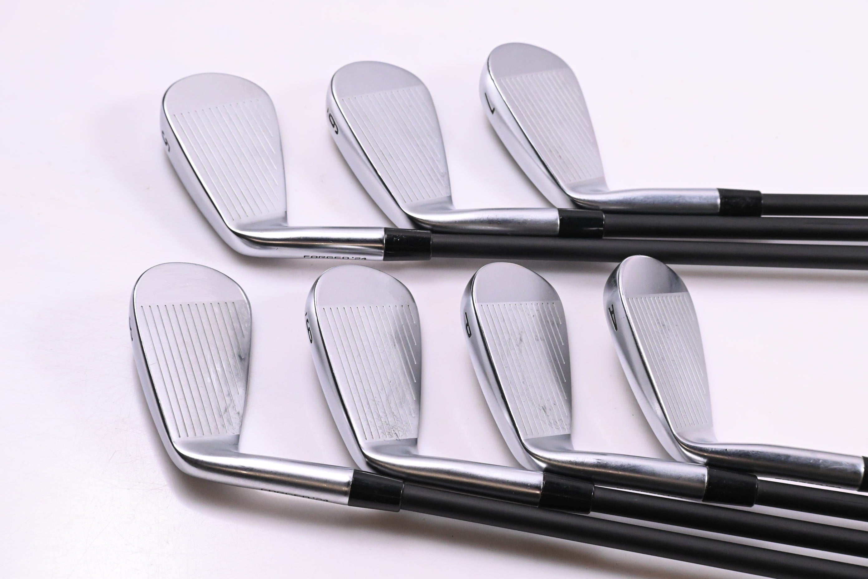 Callaway Apex Pro 24 Irons / 5-PW+GW / Stiff Flex Aldila NV White 85 Shafts