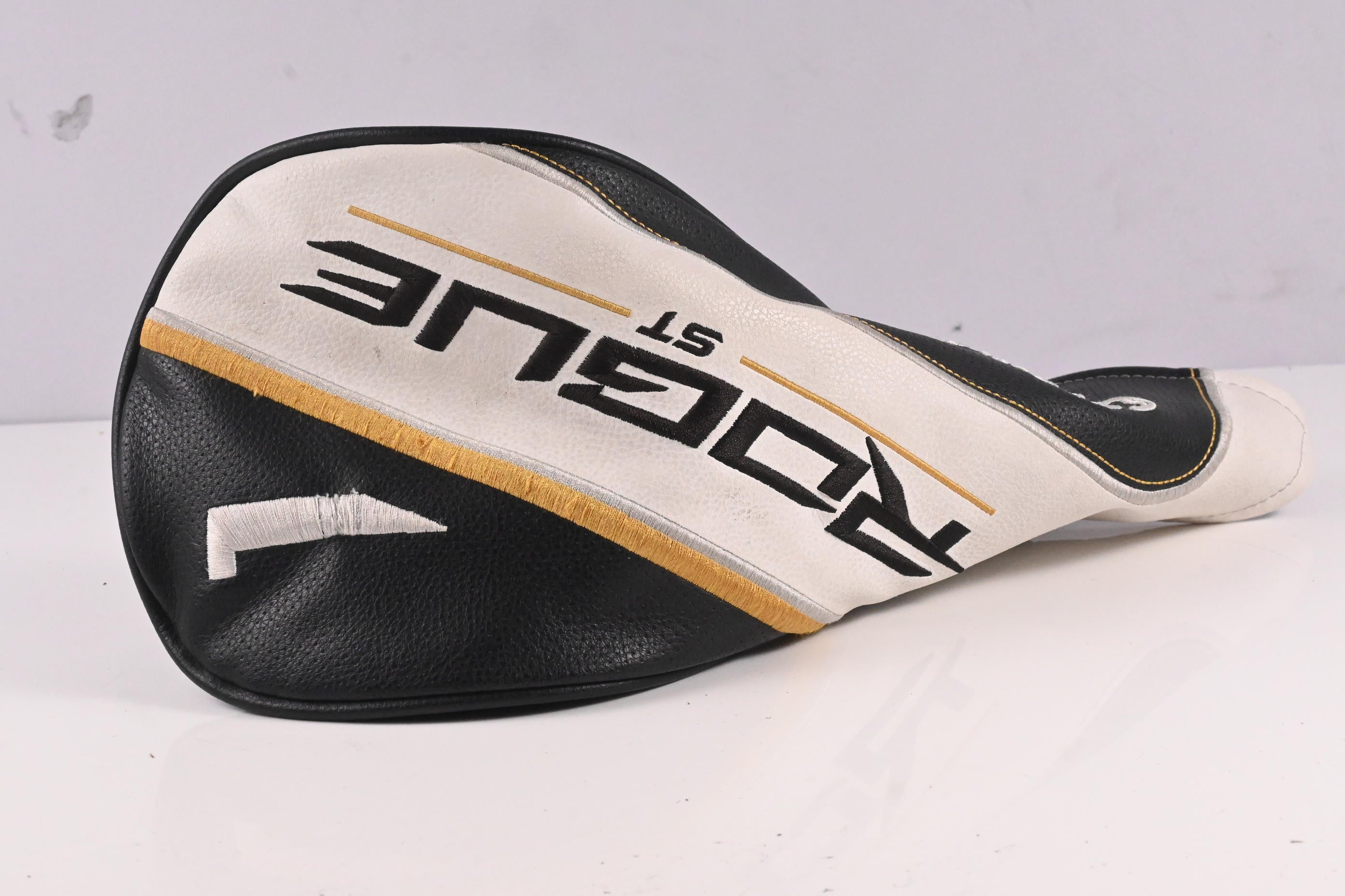 Callaway Rogue ST MAX Driver / 9 Degree / Regular Flex Evenflow Riptide 50 Shaft