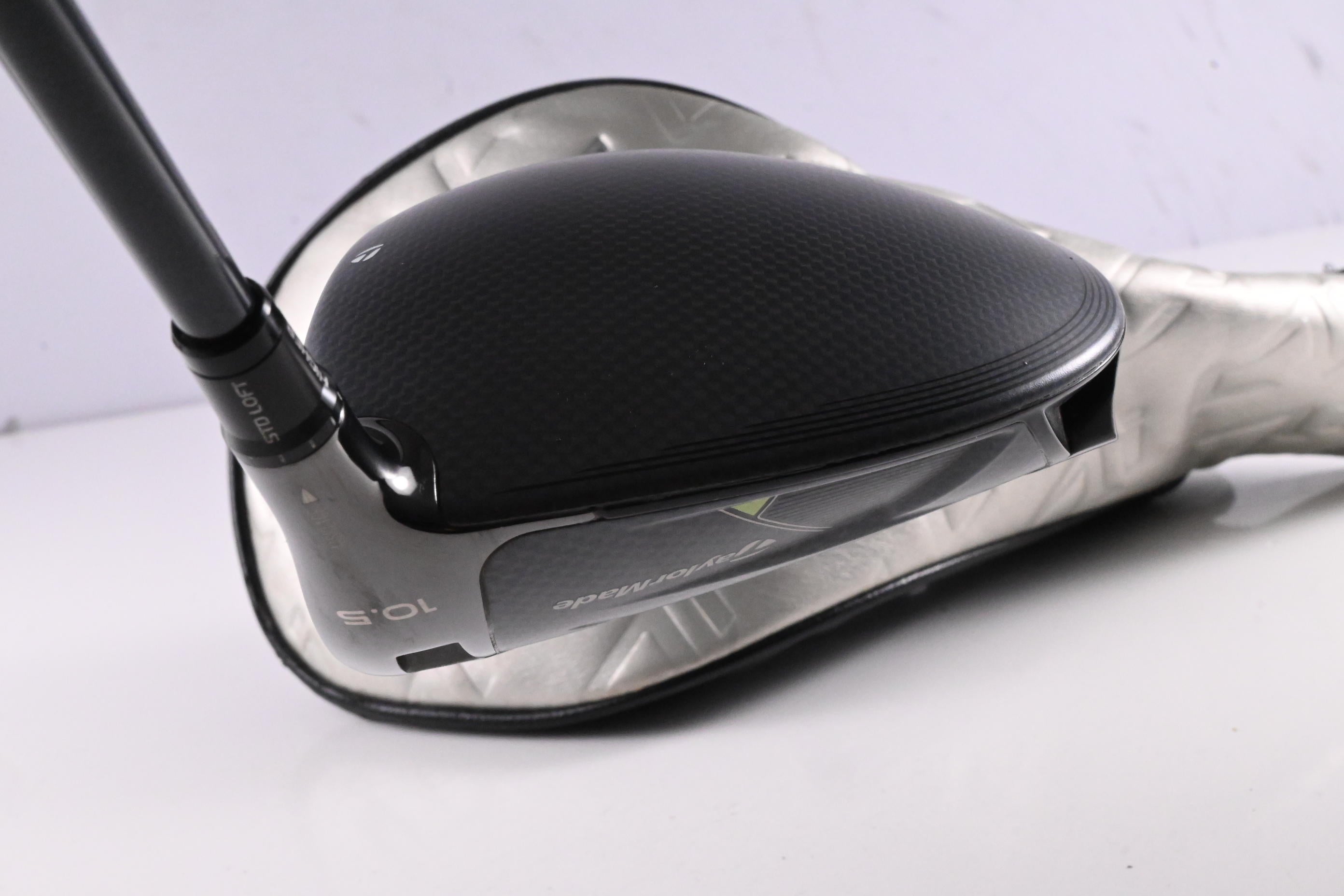 Taylormade Qi35 Driver / 10.5 Degree / X-Flex Diamana T+ 60 Shaft