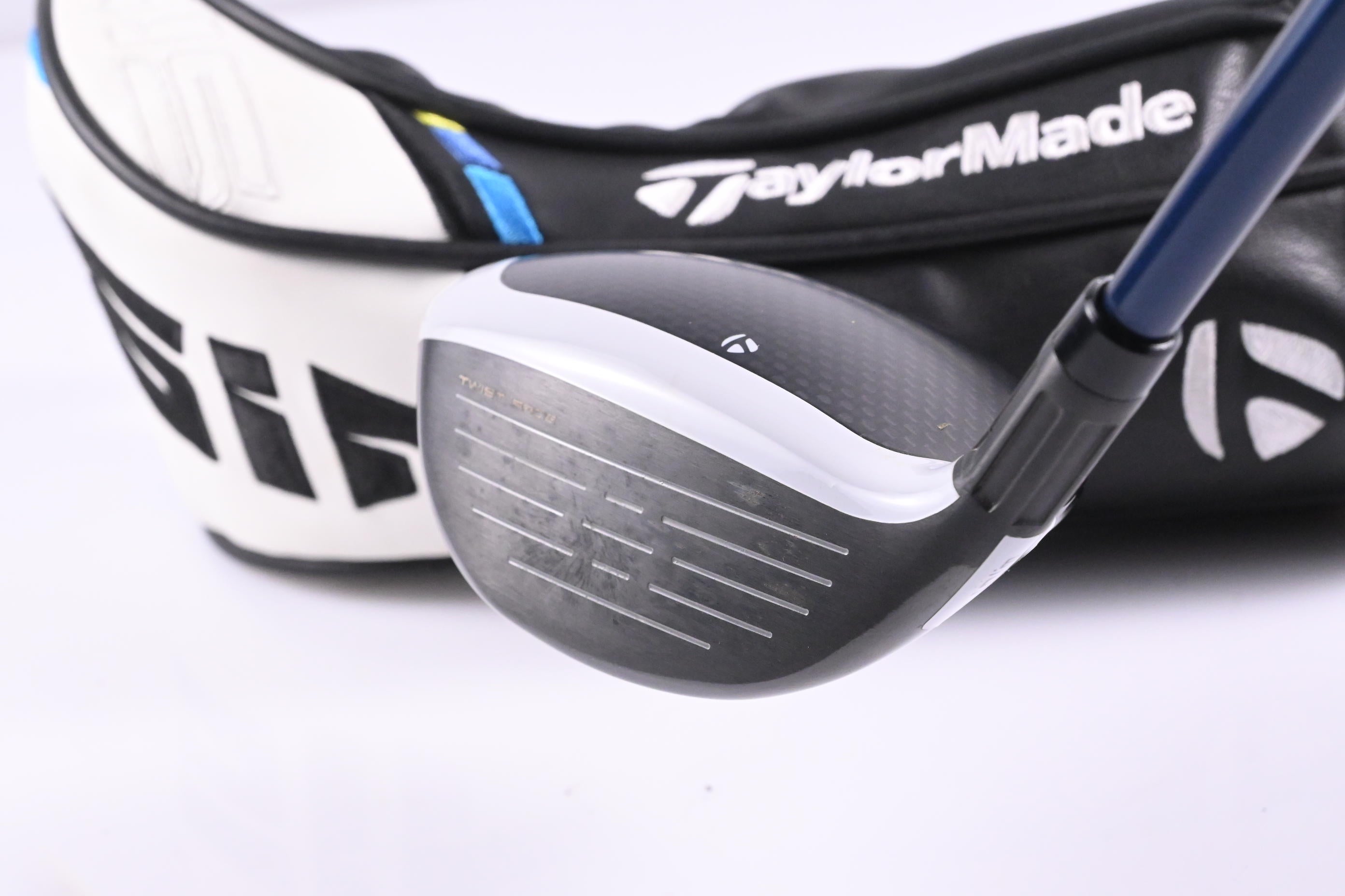 Taylormade SIM2 Max #5 Wood / 18 Degree / Regular Flex Fujikura Ventus Blue 5