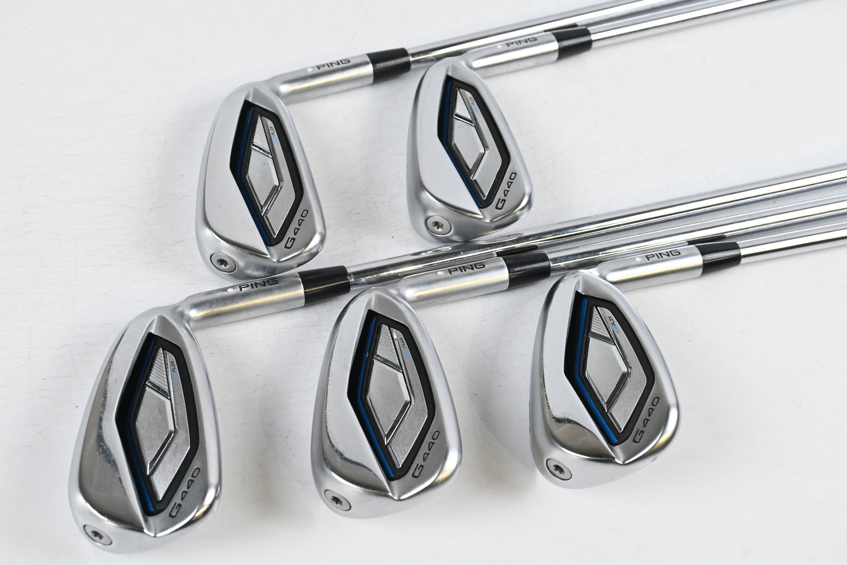 Ping G440 Irons / 6-9i+GW / White Dot / Regular Flex Ping AWT 3.0 Shafts