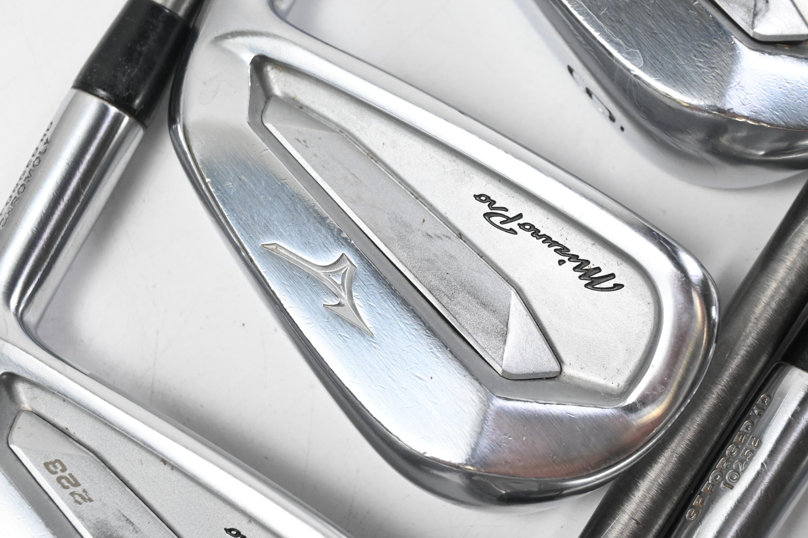 Mizuno Pro 223 Irons / 4-PW / Stiff Flex Areotech Steelfiber i95 Shafts