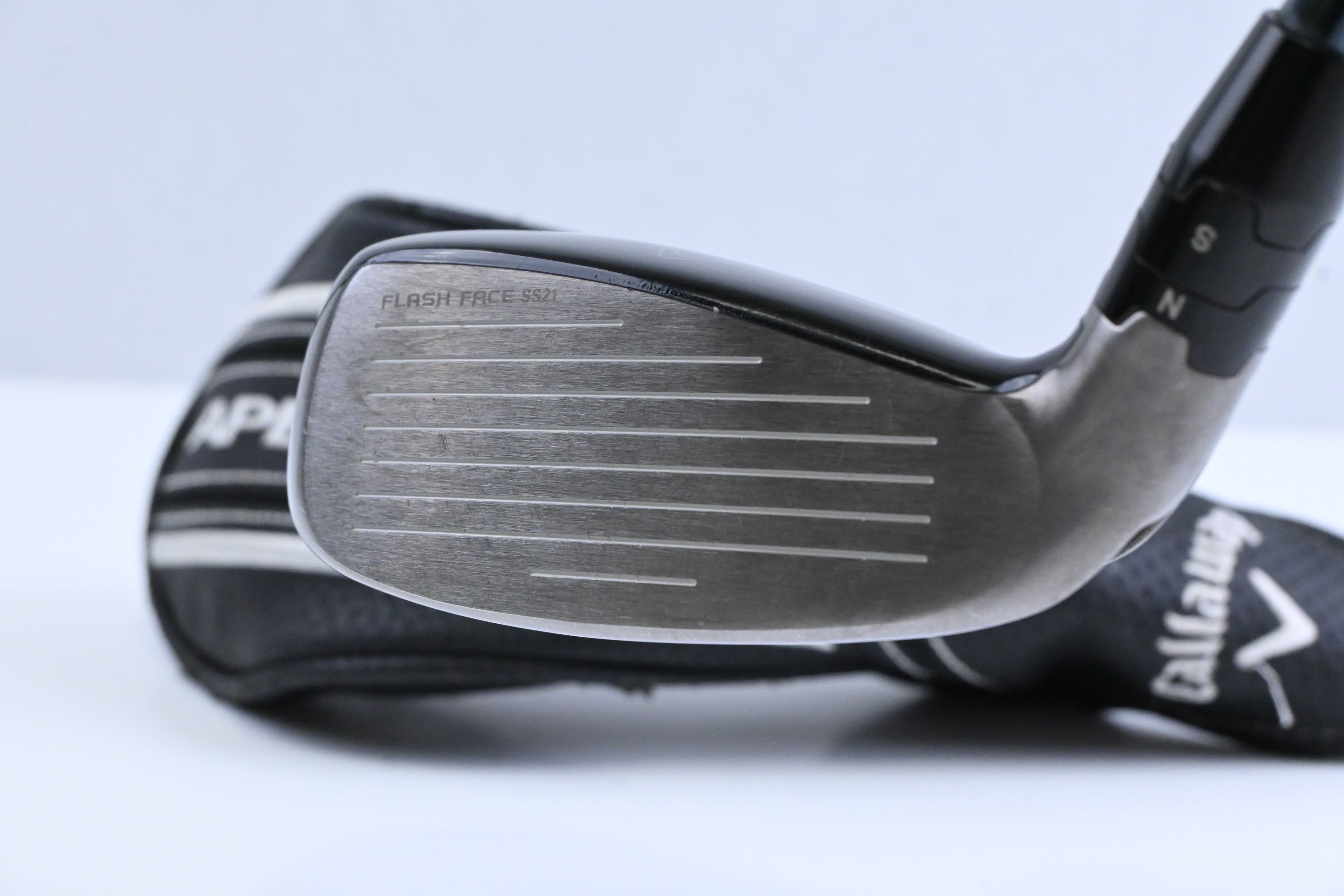 Callaway Apex 21 #4 Hybrid / 21 Degree / Senior Flex UST Recoil Dart 75 Shaft