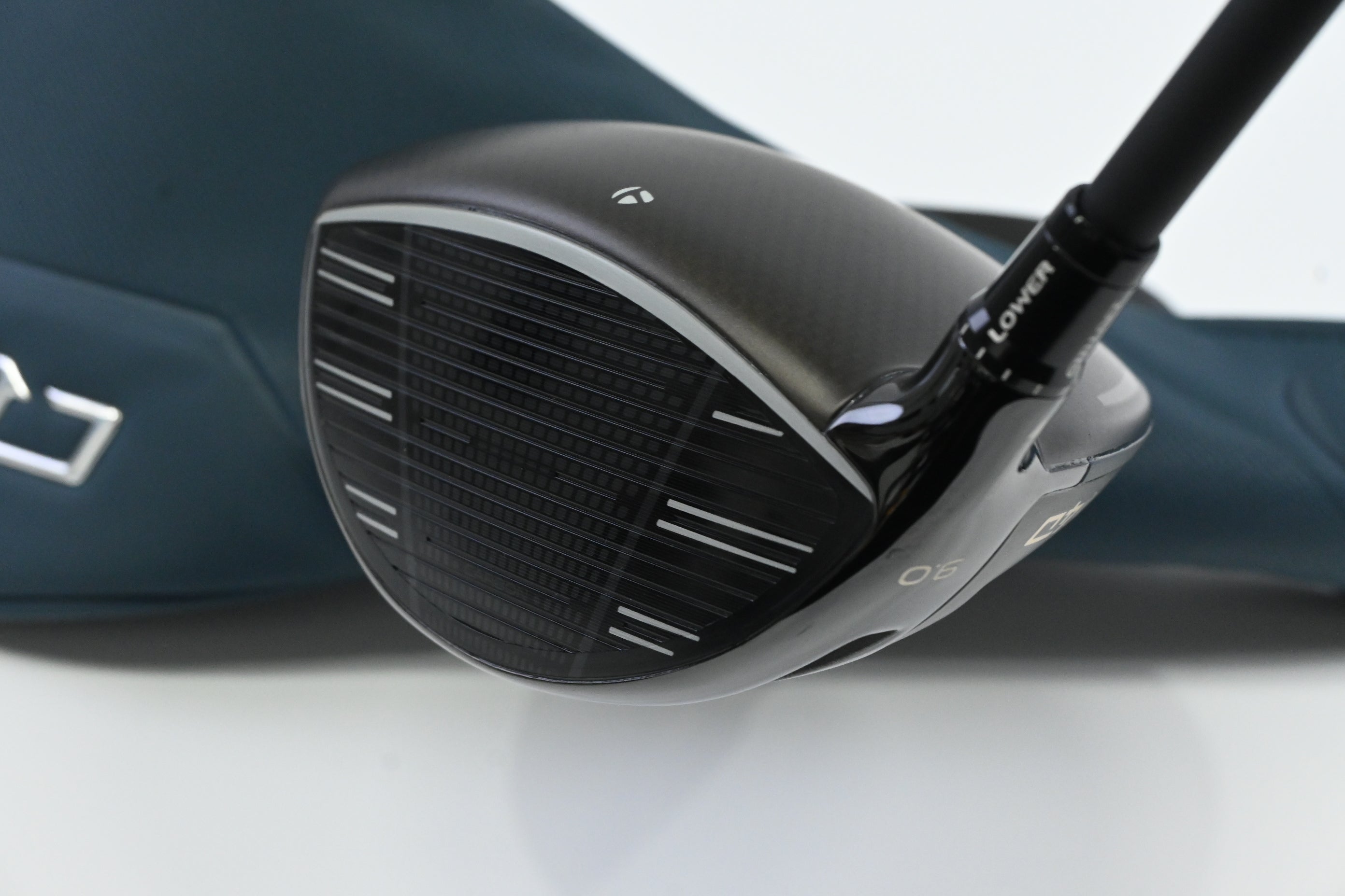 Taylormade Qi4D Driver / 9 Degree / Stiff Flex Taylormade Reax Blue 50 Shaft