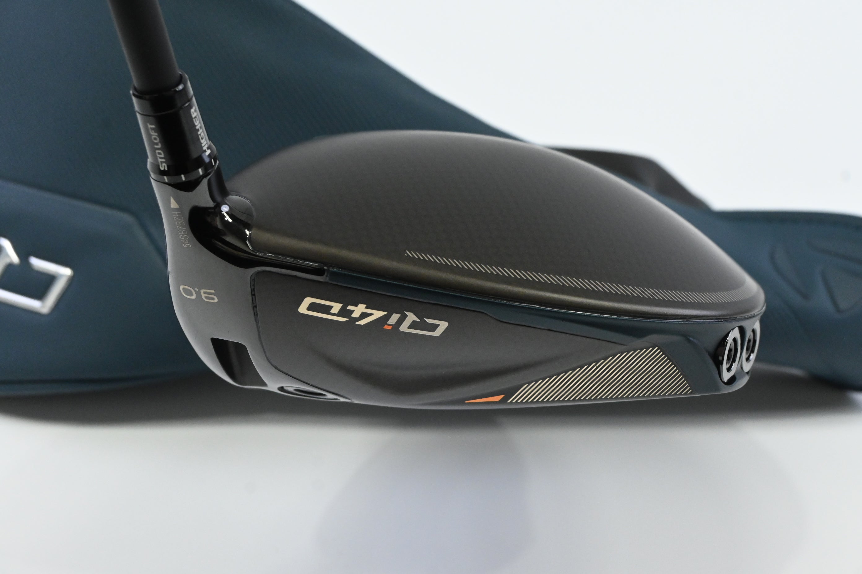 Taylormade Qi4D Driver / 9 Degree / Stiff Flex Taylormade Reax Blue 50 Shaft